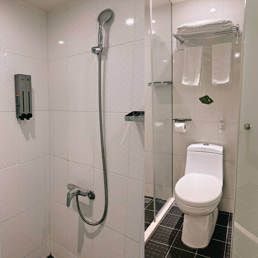 台中西屯區住宿推薦｜台中逢甲住宿．葉綠宿旅館Green Hotel｜二訪入住精緻雙人客房，有對外窗採光充足，公共空間綠意共鳴，距離逢甲夜市步行不到5分鐘，吃喝玩樂生活機能方便之逢甲葉綠宿旅館入住心得分享！