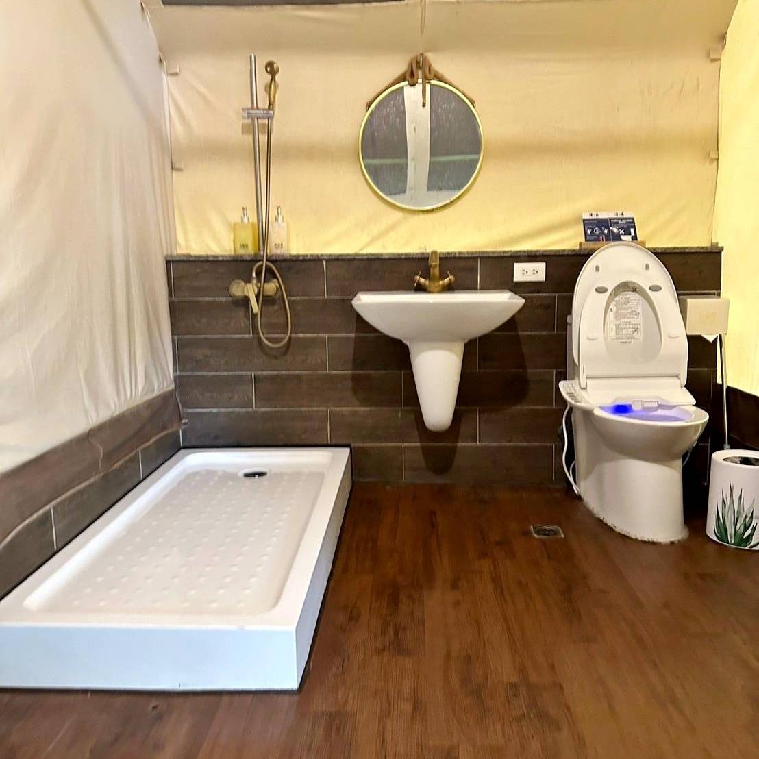 彰化縣社頭鄉露營推薦|Qinshui Resort清水那方豪華露營|全國唯一可以泡溫泉的豪華露營,近擁大片綠意生態,適合各齡層之免裝備懶人露營入住心得分享! - 第101張圖 彰化縣社頭鄉露營推薦|Qinshui Resort清水那方豪華露營|全國唯一可以泡溫泉的豪華露營,近擁大片綠意生態,適合各齡層之免裝備懶人露營入住心得分享!