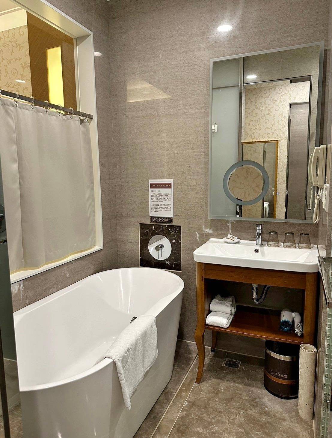 新北市新莊區住宿推薦|幸福讚精品飯店 HappinessInn Taipei|台北捷運幸福捷運站步行4分鐘,鄰近宏匯廣場及福壽街美食商圈,盡享寧靜舒適住宿氛圍之幸福讚精品飯店開箱分享! - 第58張圖 新北市新莊區住宿推薦|幸福讚精品飯店 HappinessInn Taipei|台北捷運幸福捷運站步行4分鐘,鄰近宏匯廣場及福壽街美食商圈,盡享寧靜舒適住宿氛圍之幸福讚精品飯店開箱分享!