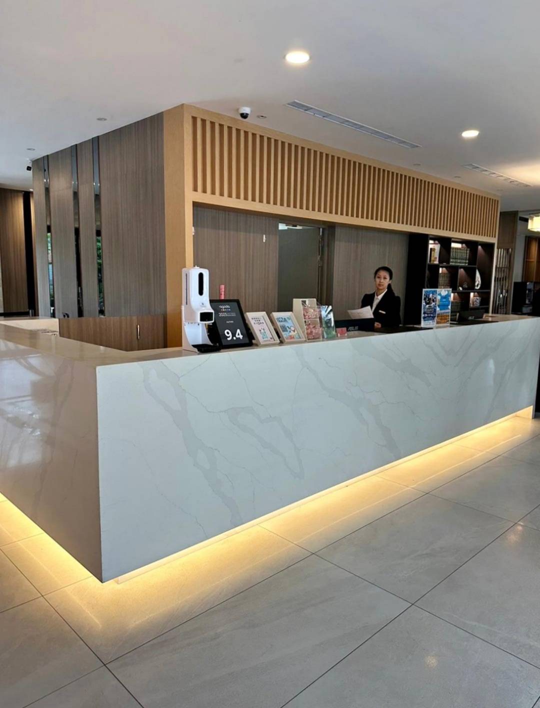 桃園市龜山區住宿推薦｜悅徠舘商務飯店JOYFULTEL｜機場捷運長庚醫院站步行17分鐘，旅人尊享多樣服務設施，享受舒適如家溫馨氛圍之悅徠舘開箱分享！