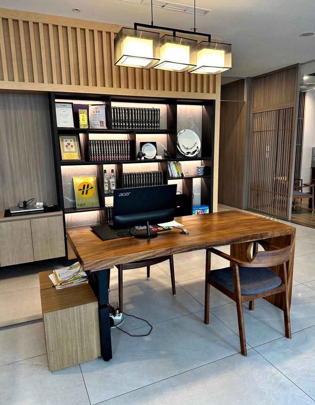 桃園市龜山區住宿推薦｜悅徠舘商務飯店JOYFULTEL｜機場捷運長庚醫院站步行17分鐘，旅人尊享多樣服務設施，享受舒適如家溫馨氛圍之悅徠舘開箱分享！