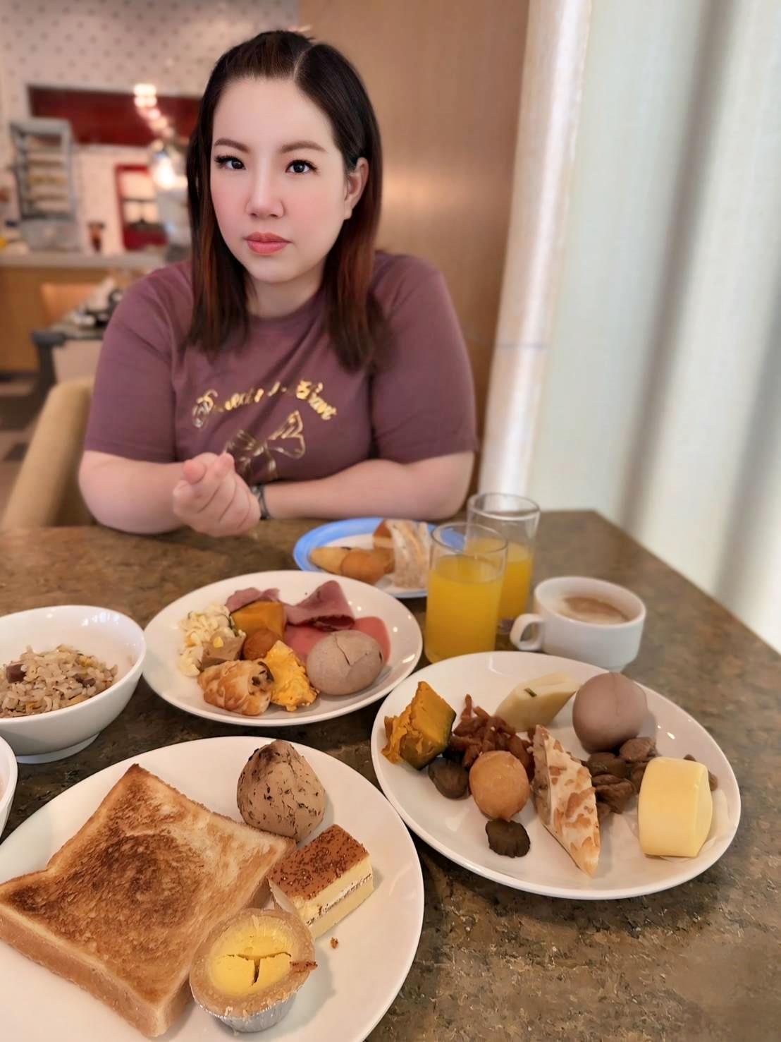 台中西屯區住宿推薦|台中碧根逢甲酒店Beacon Hotel|二訪入住經典客房,自助早餐豐富多樣,地下室設停車場,距離逢甲夜市步行僅1分鐘,吃喝玩樂生活樣樣便利之碧根逢甲酒店入住心得分享! - 第89張圖 台中西屯區住宿推薦|台中碧根逢甲酒店Beacon Hotel|二訪入住經典客房,自助早餐豐富多樣,地下室設停車場,距離逢甲夜市步行僅1分鐘,吃喝玩樂生活樣樣便利之碧根逢甲酒店入住心得分享!