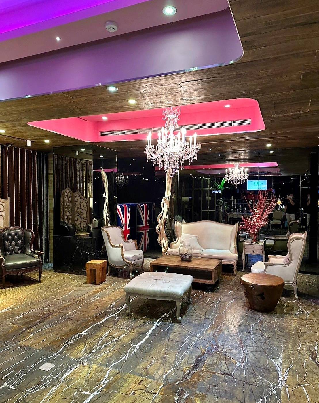 台北市萬華區住宿推薦｜薆悅酒店西寧館 Inhouse Hotel Taipei｜台北捷運西門町站步行5分鐘，吃喝玩樂生活機能方便，盡享靜謐雅致住宿氛圍之薆悅酒店西寧館開箱分享！