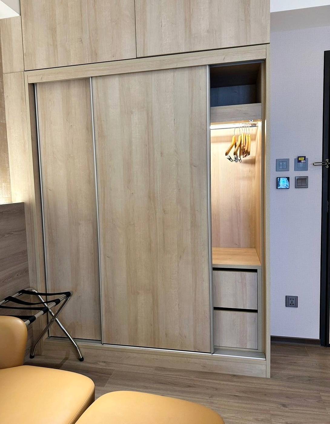 桃園市龜山區住宿推薦｜悅徠舘商務飯店JOYFULTEL｜機場捷運長庚醫院站步行17分鐘，旅人尊享多樣服務設施，享受舒適如家溫馨氛圍之悅徠舘開箱分享！