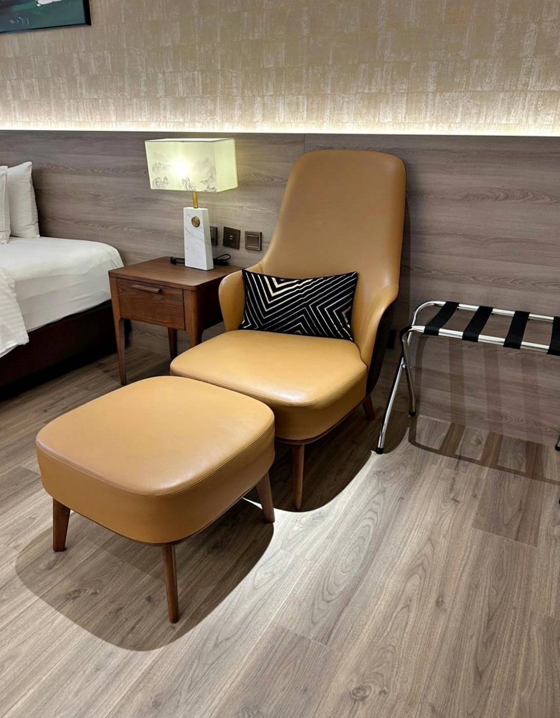 桃園市龜山區住宿推薦｜悅徠舘商務飯店JOYFULTEL｜機場捷運長庚醫院站步行17分鐘，旅人尊享多樣服務設施，享受舒適如家溫馨氛圍之悅徠舘開箱分享！