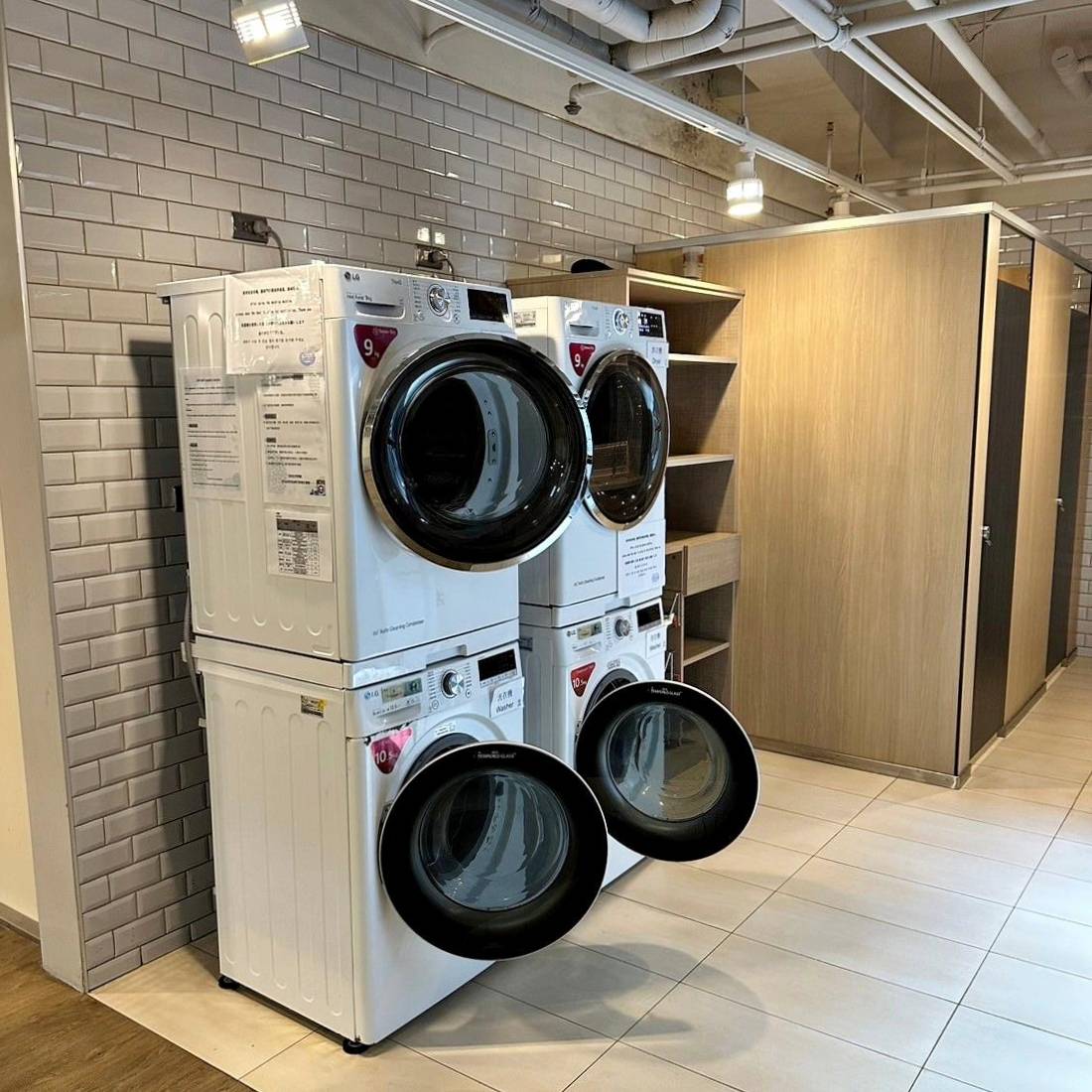 桃園市龜山區住宿推薦｜悅徠舘商務飯店JOYFULTEL｜機場捷運長庚醫院站步行17分鐘，旅人尊享多樣服務設施，享受舒適如家溫馨氛圍之悅徠舘開箱分享！