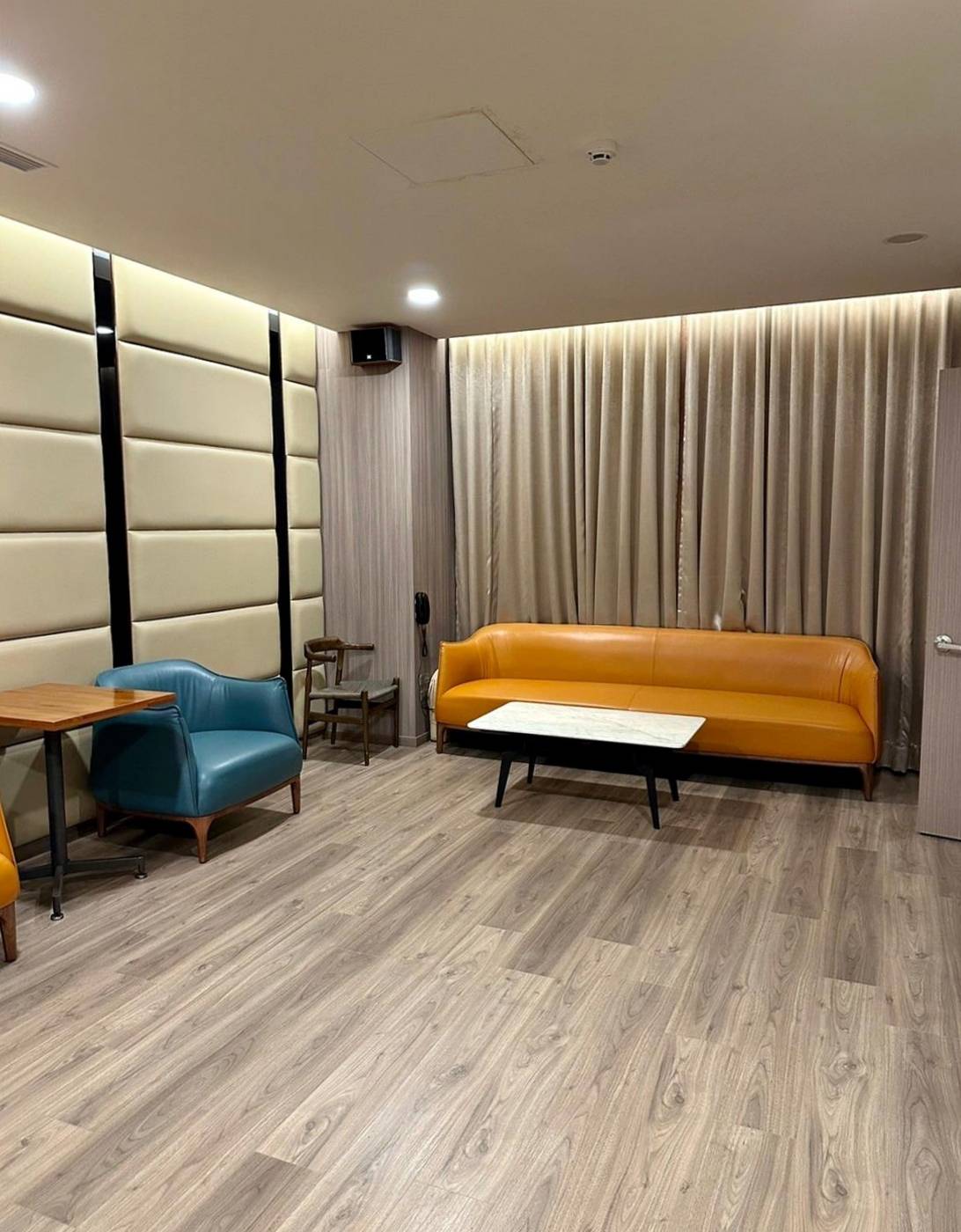 桃園市龜山區住宿推薦｜悅徠舘商務飯店JOYFULTEL｜機場捷運長庚醫院站步行17分鐘，旅人尊享多樣服務設施，享受舒適如家溫馨氛圍之悅徠舘開箱分享！