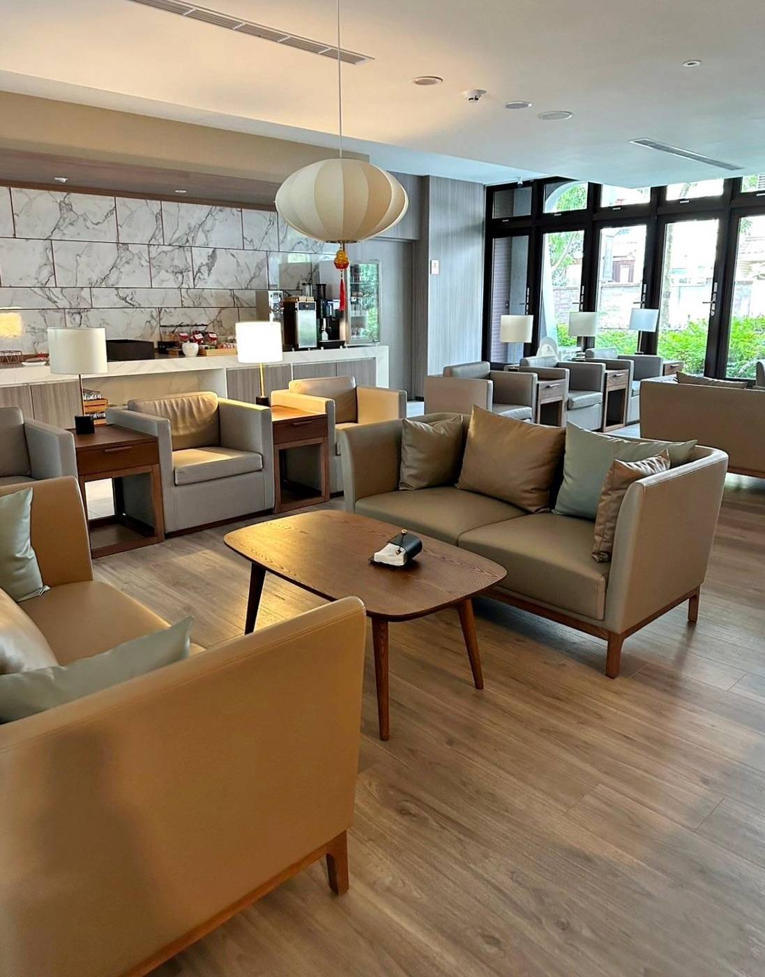 桃園市龜山區住宿推薦｜悅徠舘商務飯店JOYFULTEL｜機場捷運長庚醫院站步行17分鐘，旅人尊享多樣服務設施，享受舒適如家溫馨氛圍之悅徠舘開箱分享！