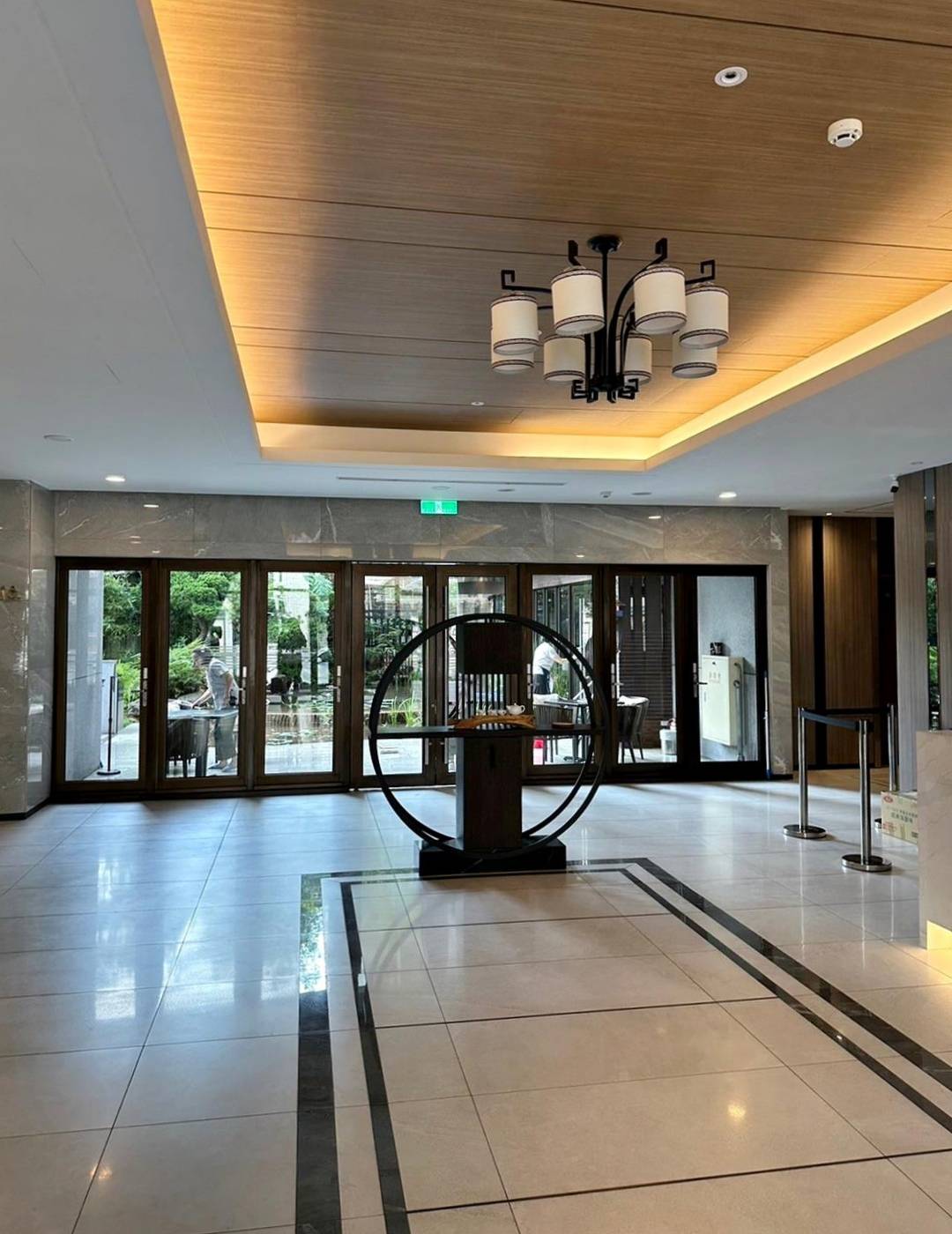 桃園市龜山區住宿推薦｜悅徠舘商務飯店JOYFULTEL｜機場捷運長庚醫院站步行17分鐘，旅人尊享多樣服務設施，享受舒適如家溫馨氛圍之悅徠舘開箱分享！