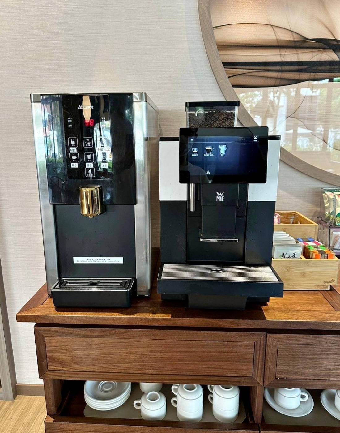 桃園市龜山區住宿推薦｜悅徠舘商務飯店JOYFULTEL｜機場捷運長庚醫院站步行17分鐘，旅人尊享多樣服務設施，享受舒適如家溫馨氛圍之悅徠舘開箱分享！