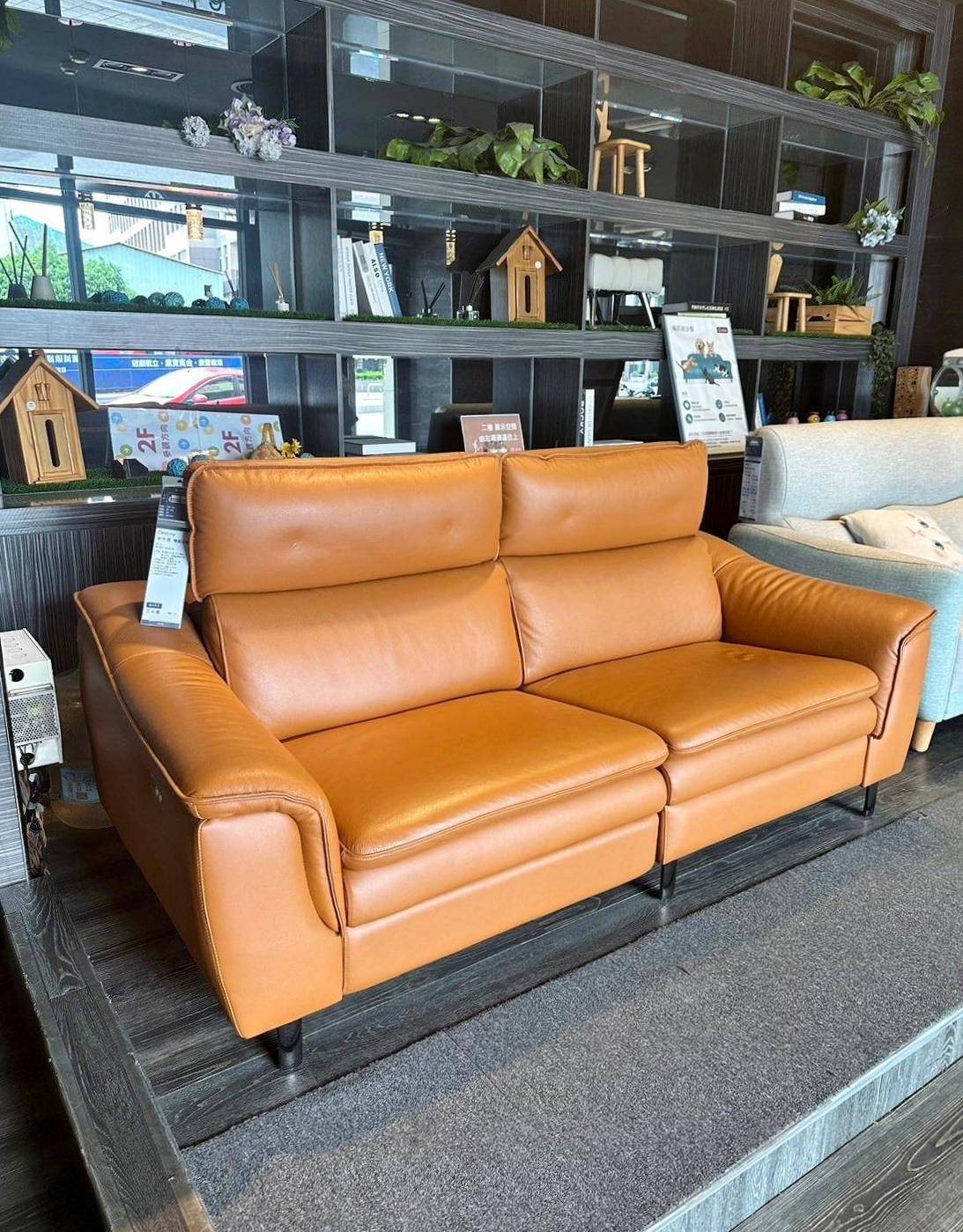 新北家具推薦｜億家具批發倉庫新莊店｜台灣製造平價精品家具，工廠直營客製化沙發，人人可享批發價，打造舒適質感居家生活！