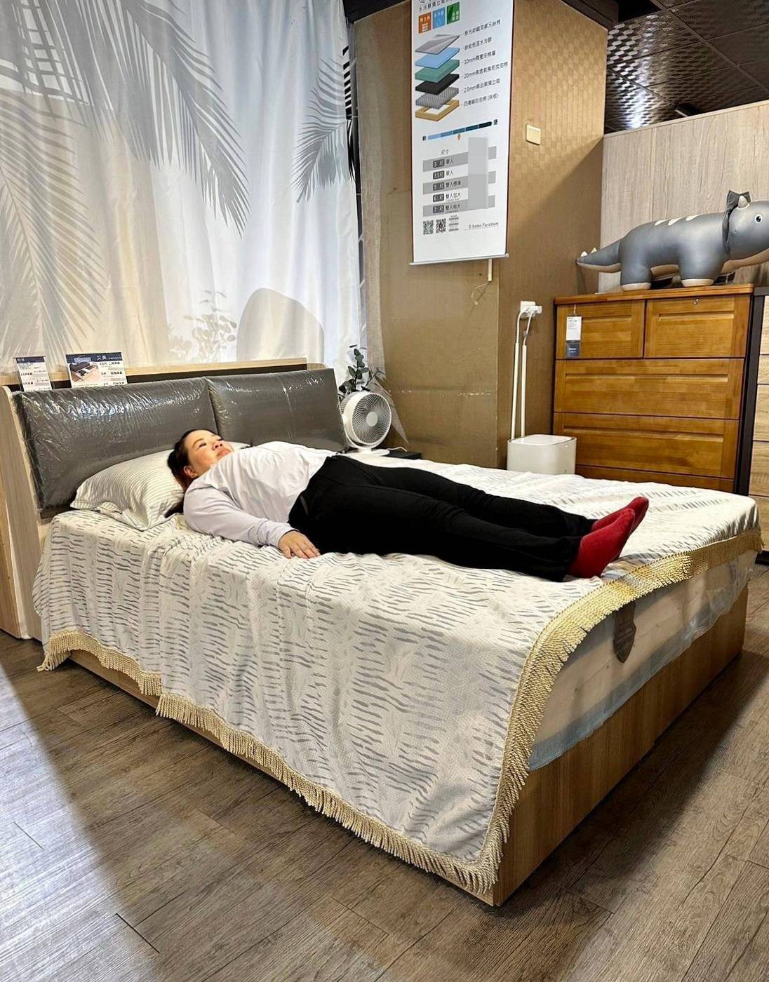 新北家具推薦｜億家具批發倉庫新莊店｜台灣製造平價精品家具，工廠直營客製化沙發，人人可享批發價，打造舒適質感居家生活！