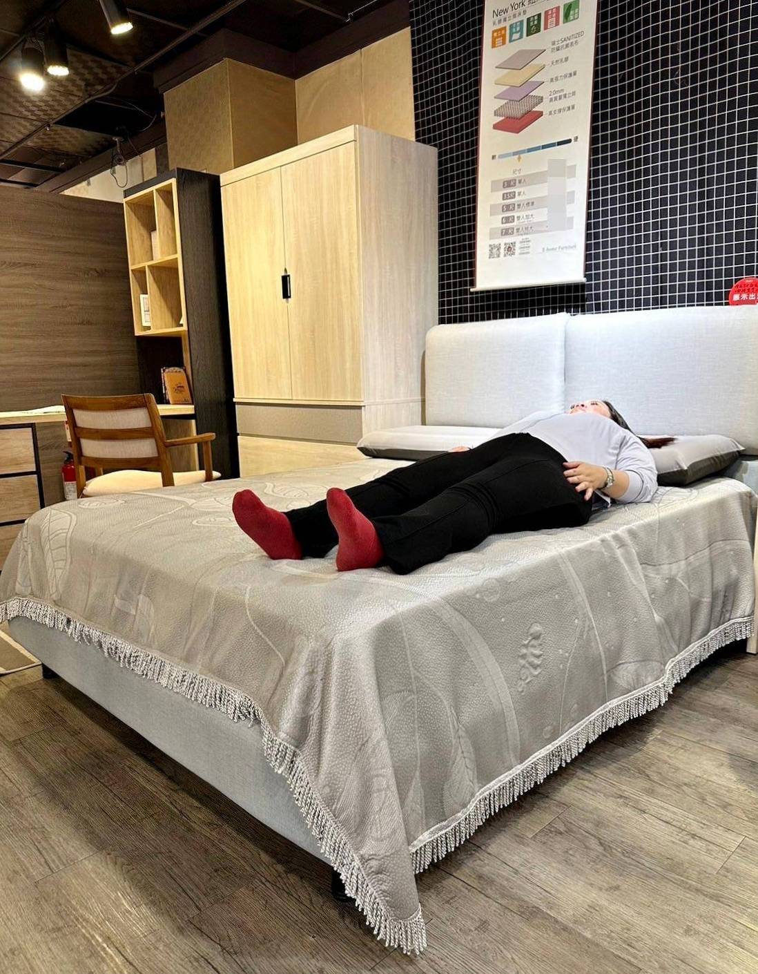 新北家具推薦｜億家具批發倉庫新莊店｜台灣製造平價精品家具，工廠直營客製化沙發，人人可享批發價，打造舒適質感居家生活！