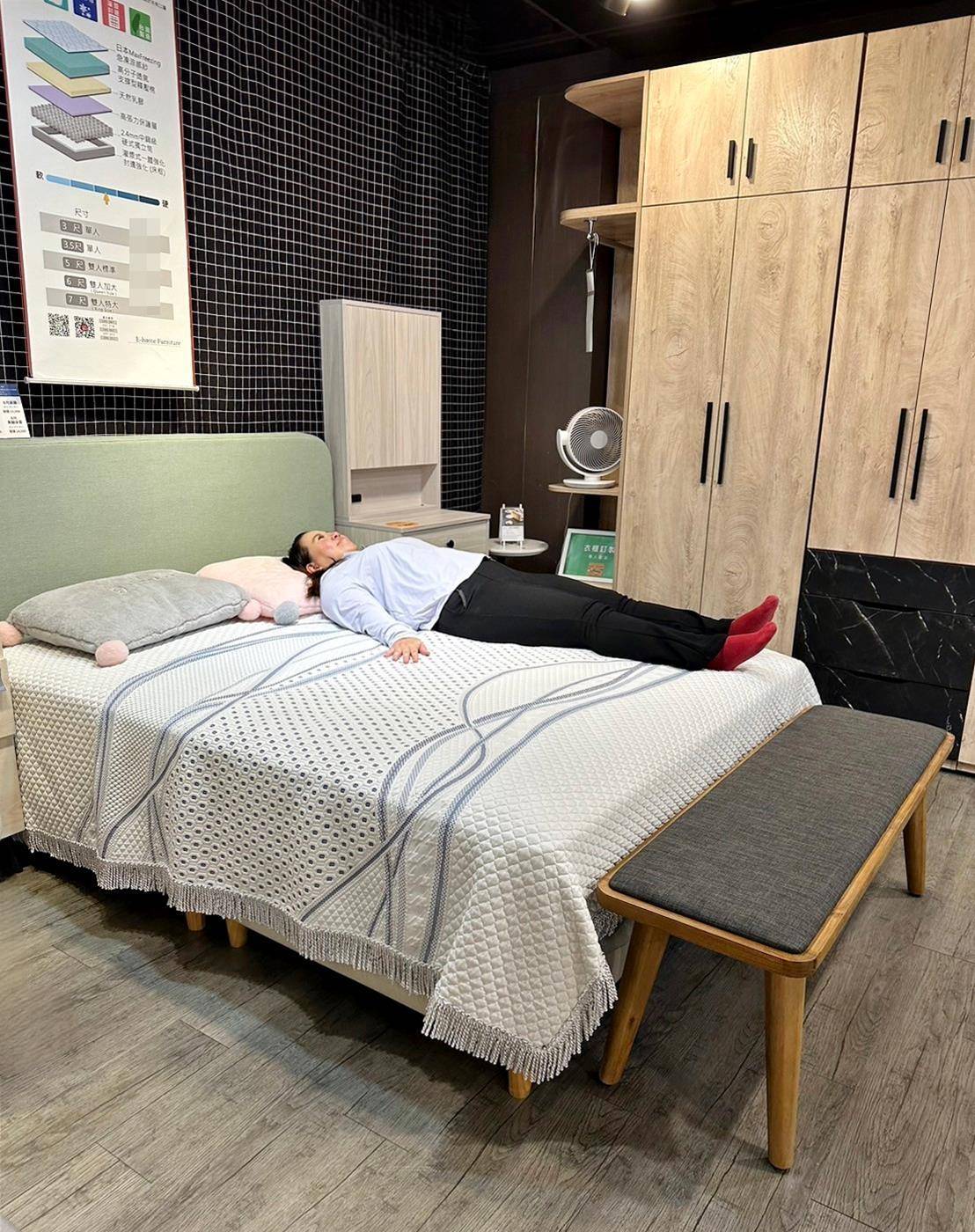 新北家具推薦｜億家具批發倉庫新莊店｜台灣製造平價精品家具，工廠直營客製化沙發，人人可享批發價，打造舒適質感居家生活！