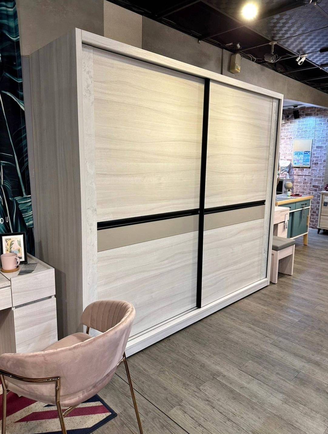 新北家具推薦｜億家具批發倉庫新莊店｜台灣製造平價精品家具，工廠直營客製化沙發，人人可享批發價，打造舒適質感居家生活！