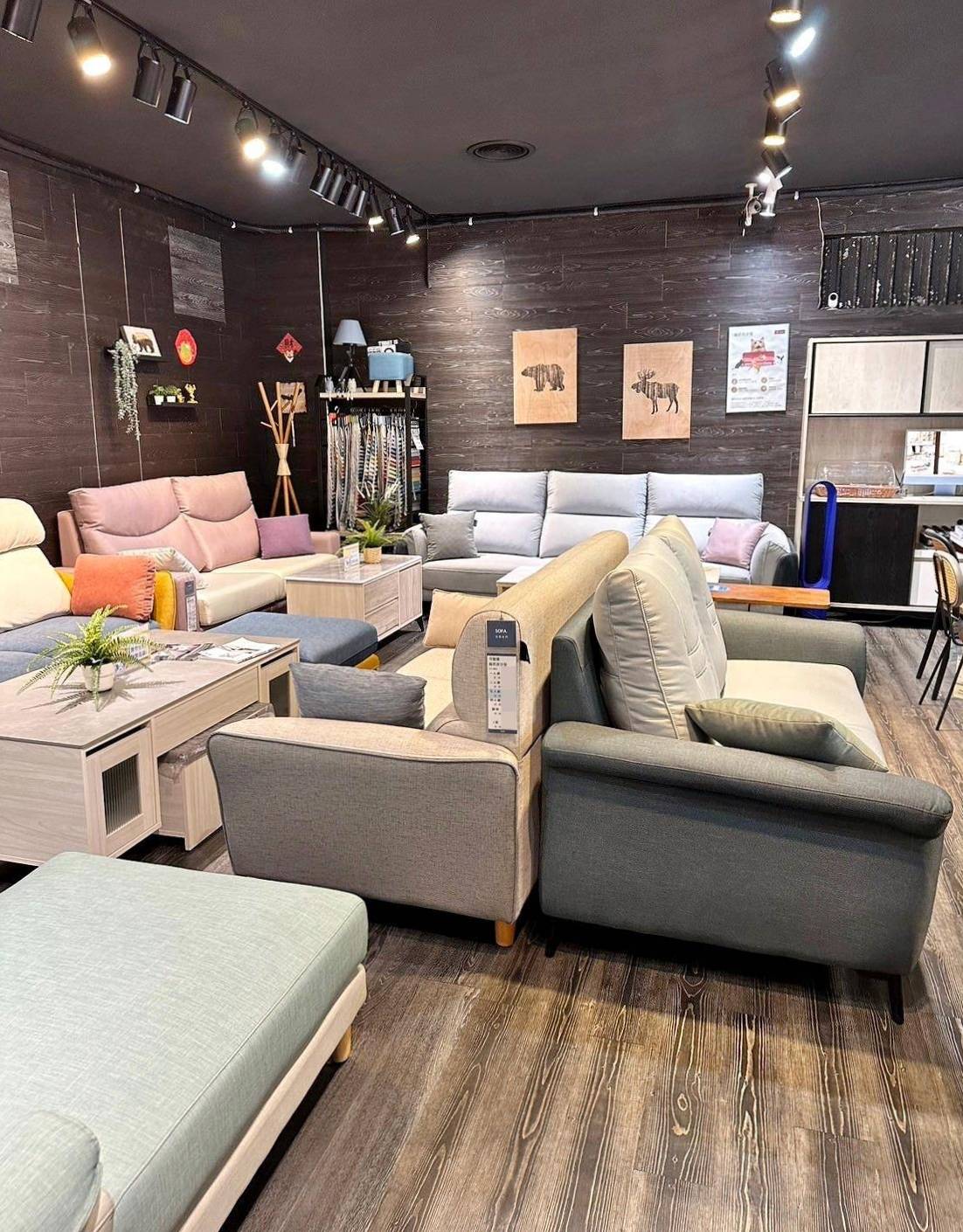 新北家具推薦｜億家具批發倉庫新莊店｜台灣製造平價精品家具，工廠直營客製化沙發，人人可享批發價，打造舒適質感居家生活！