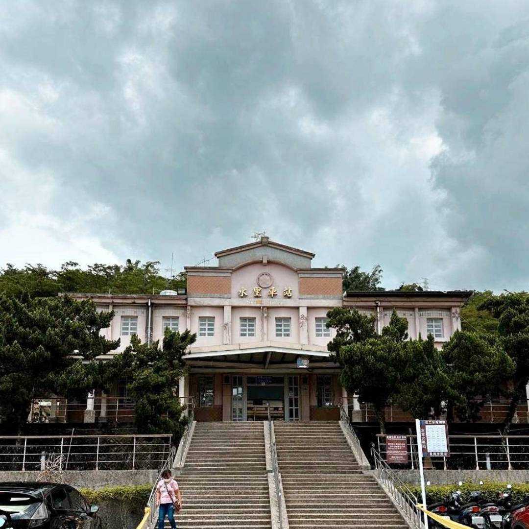 南投縣水里鄉住宿推薦｜福容徠旅水里店｜福容大飯店創建的輕旅品牌，坐擁山林裡的藝術旅店，遠離塵囂四周山林環繞之福容徠旅水里店開箱分享！