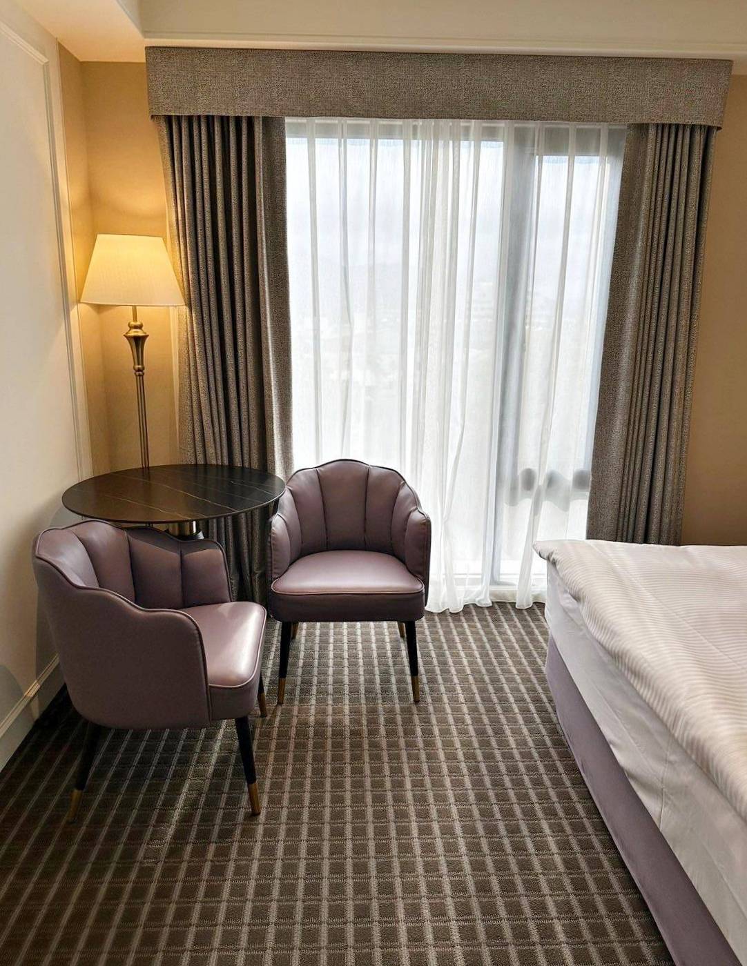 南投縣水里鄉住宿推薦｜福容徠旅水里店｜福容大飯店創建的輕旅品牌，坐擁山林裡的藝術旅店，遠離塵囂四周山林環繞之福容徠旅水里店開箱分享！