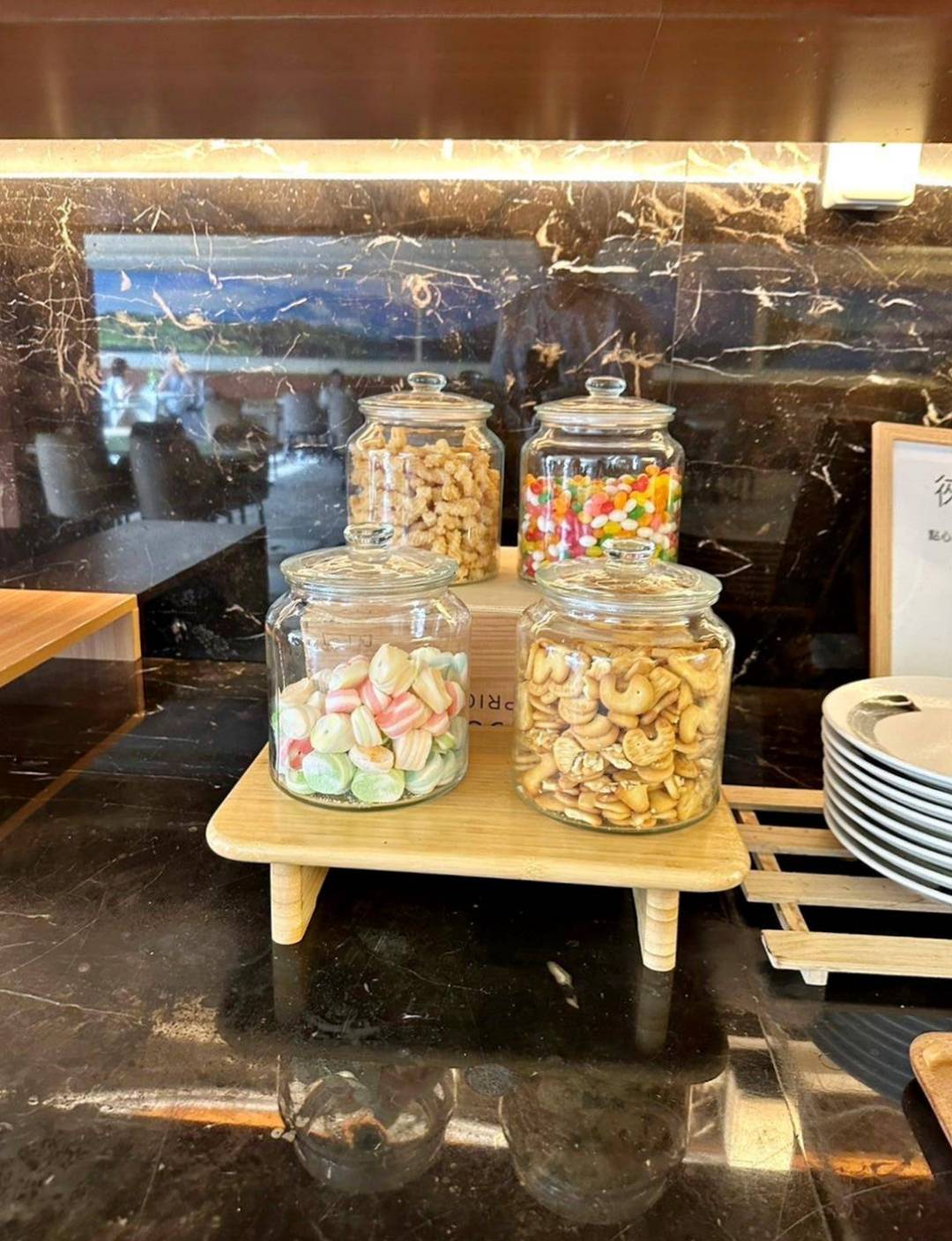 南投縣水里鄉住宿推薦｜福容徠旅水里店｜福容大飯店創建的輕旅品牌，坐擁山林裡的藝術旅店，遠離塵囂四周山林環繞之福容徠旅水里店開箱分享！