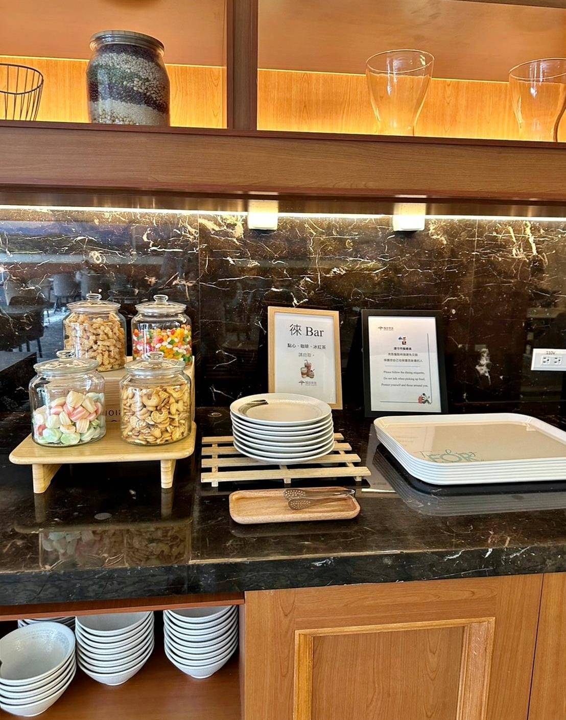 南投縣水里鄉住宿推薦｜福容徠旅水里店｜福容大飯店創建的輕旅品牌，坐擁山林裡的藝術旅店，遠離塵囂四周山林環繞之福容徠旅水里店開箱分享！