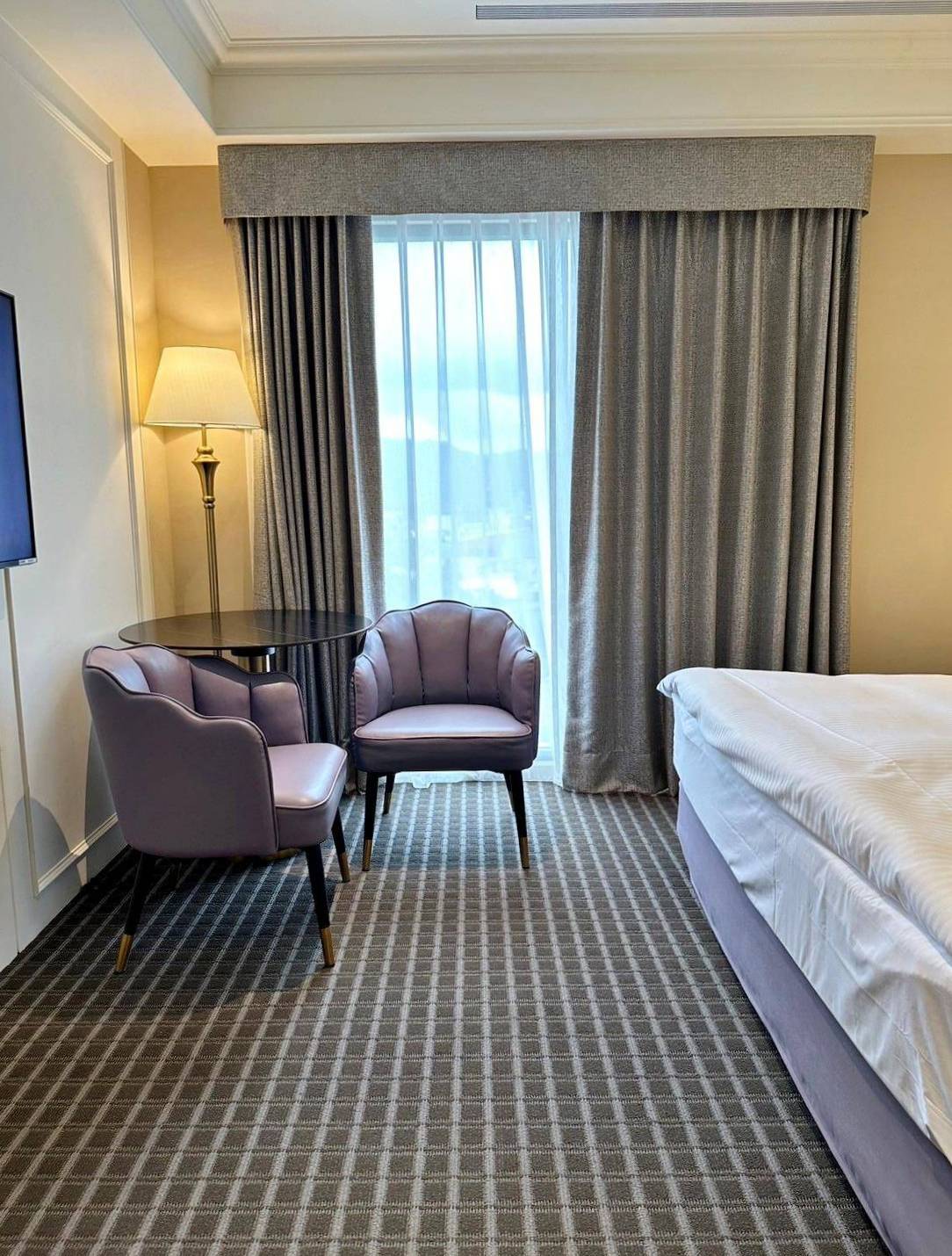 南投縣水里鄉住宿推薦｜福容徠旅水里店｜福容大飯店創建的輕旅品牌，坐擁山林裡的藝術旅店，遠離塵囂四周山林環繞之福容徠旅水里店開箱分享！