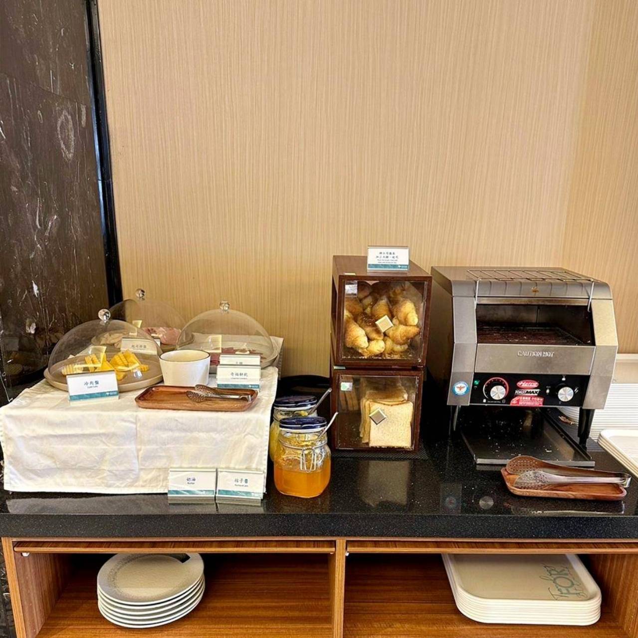 南投縣水里鄉住宿推薦｜福容徠旅水里店｜福容大飯店創建的輕旅品牌，坐擁山林裡的藝術旅店，遠離塵囂四周山林環繞之福容徠旅水里店開箱分享！