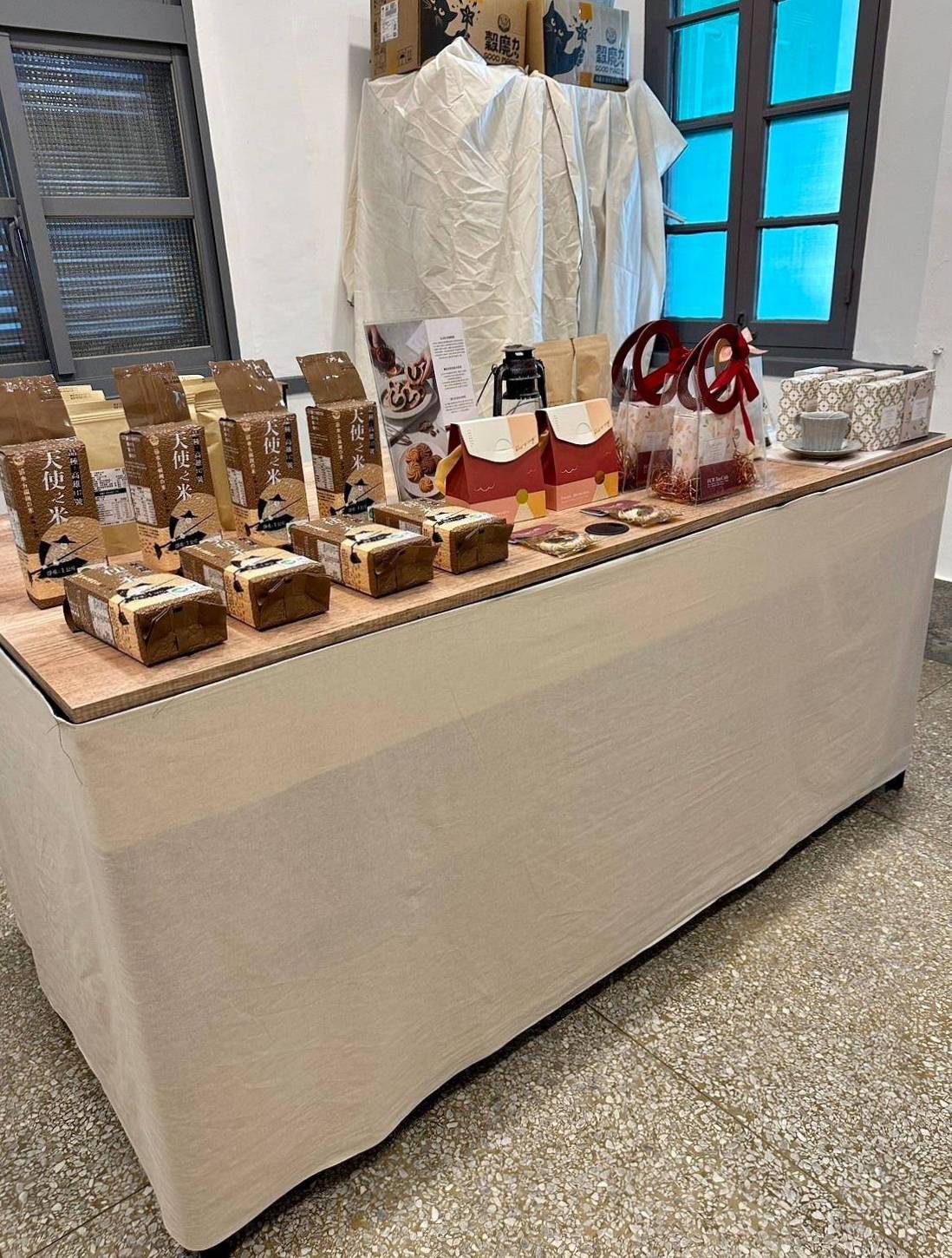 台中清水區住宿推薦|高美燈塔園區|全台唯一可泊宿燈塔園區民宿,登塔可眺望高美濕地全景之高美燈塔園區入住心得分享! - 第61張圖 台中清水區住宿推薦|高美燈塔園區|全台唯一可泊宿燈塔園區民宿,登塔可眺望高美濕地全景之高美燈塔園區入住心得分享!