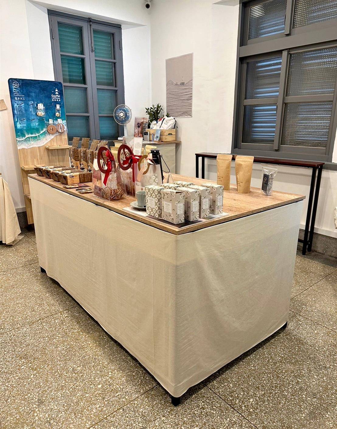 台中清水區住宿推薦|高美燈塔園區|全台唯一可泊宿燈塔園區民宿,登塔可眺望高美濕地全景之高美燈塔園區入住心得分享! - 第59張圖 台中清水區住宿推薦|高美燈塔園區|全台唯一可泊宿燈塔園區民宿,登塔可眺望高美濕地全景之高美燈塔園區入住心得分享!