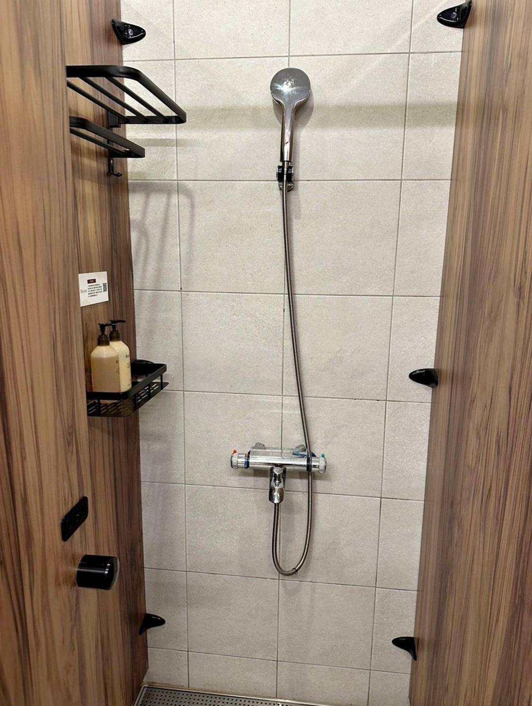 台中清水區住宿推薦|高美燈塔園區|全台唯一可泊宿燈塔園區民宿,登塔可眺望高美濕地全景之高美燈塔園區入住心得分享! - 第43張圖 台中清水區住宿推薦|高美燈塔園區|全台唯一可泊宿燈塔園區民宿,登塔可眺望高美濕地全景之高美燈塔園區入住心得分享!