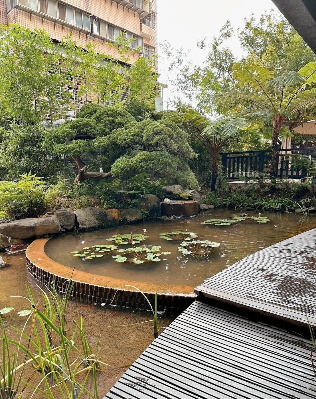 桃園市龜山區住宿推薦｜悅徠舘商務飯店JOYFULTEL｜機場捷運長庚醫院站步行17分鐘，旅人尊享多樣服務設施，享受舒適如家溫馨氛圍之悅徠舘開箱分享！