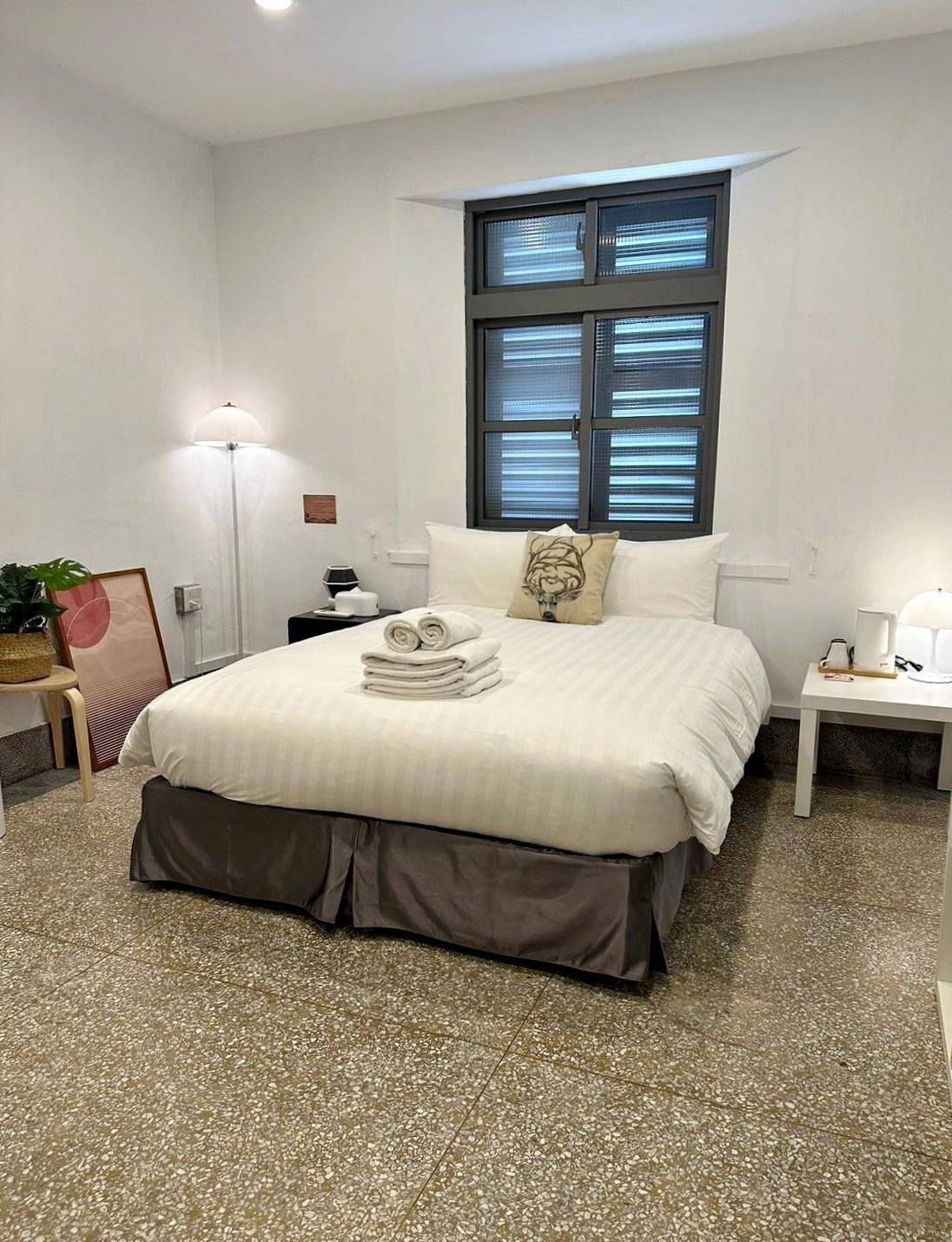 台中清水區住宿推薦|高美燈塔園區|全台唯一可泊宿燈塔園區民宿,登塔可眺望高美濕地全景之高美燈塔園區入住心得分享! - 第23張圖 台中清水區住宿推薦|高美燈塔園區|全台唯一可泊宿燈塔園區民宿,登塔可眺望高美濕地全景之高美燈塔園區入住心得分享!