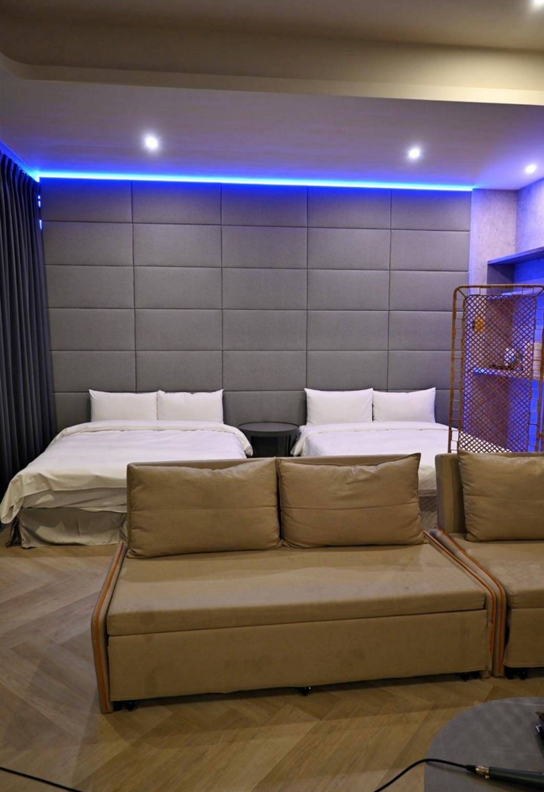 南投縣名間鄉住宿推薦｜雅薇漫旅行館｜超大獨立車庫精品旅館，現代兼具美學設計風格，舒適裝潢打造特色房型之雅薇漫旅行館入住心得分享！