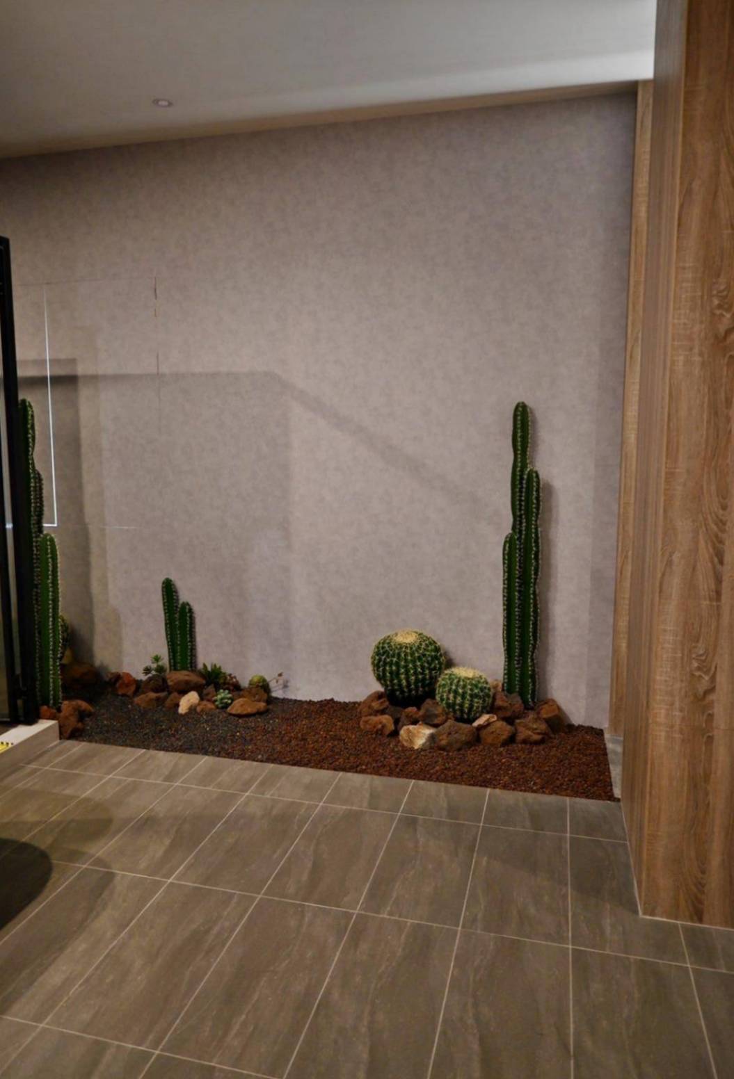 南投縣名間鄉住宿推薦｜雅薇漫旅行館｜超大獨立車庫精品旅館，現代兼具美學設計風格，舒適裝潢打造特色房型之雅薇漫旅行館入住心得分享！