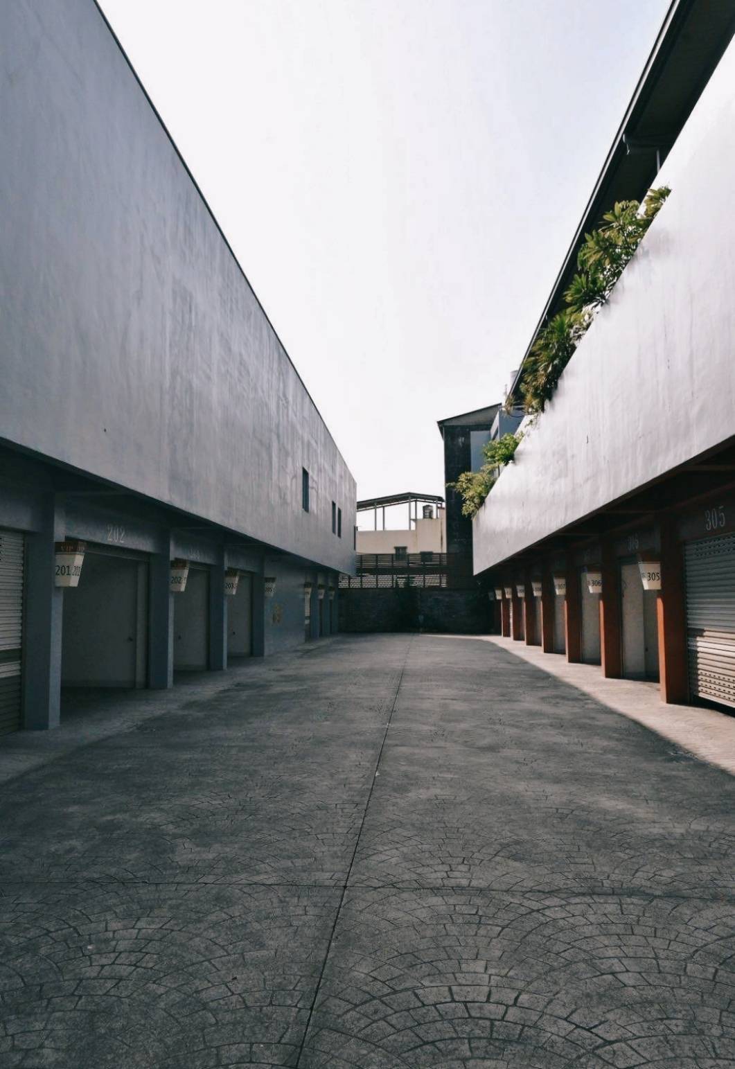 南投縣名間鄉住宿推薦｜雅薇漫旅行館｜超大獨立車庫精品旅館，現代兼具美學設計風格，舒適裝潢打造特色房型之雅薇漫旅行館入住心得分享！