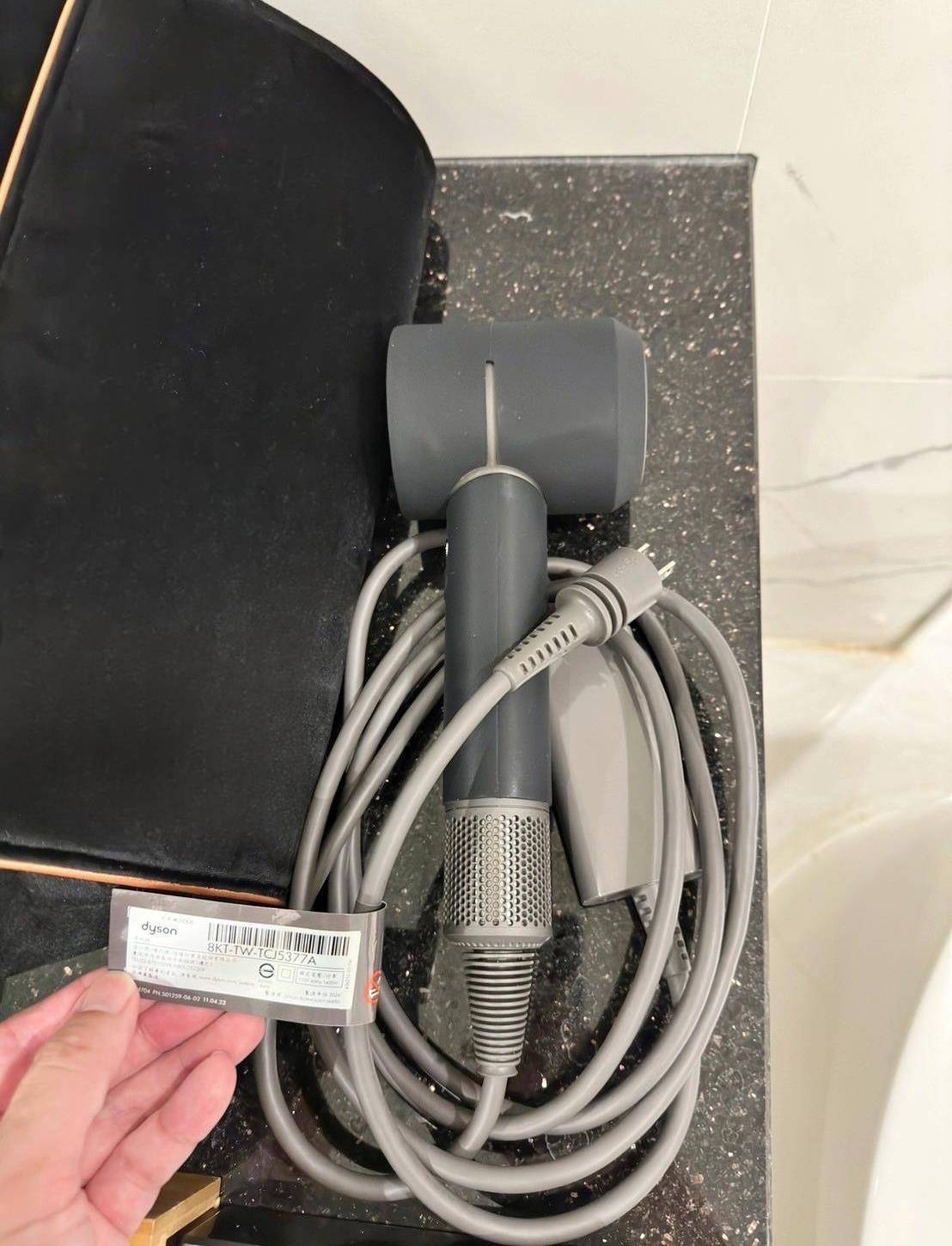 南投縣魚池鄉日月潭住宿推薦｜日月潭飯店晶澤會館THE CRYSTAL RESORT｜伊達邵商店街旁、一覽日月潭絕美湖景、媲美星級料理、亞覓湖景餐酒館美食應有盡有之晶澤會館一泊二食開箱分享！