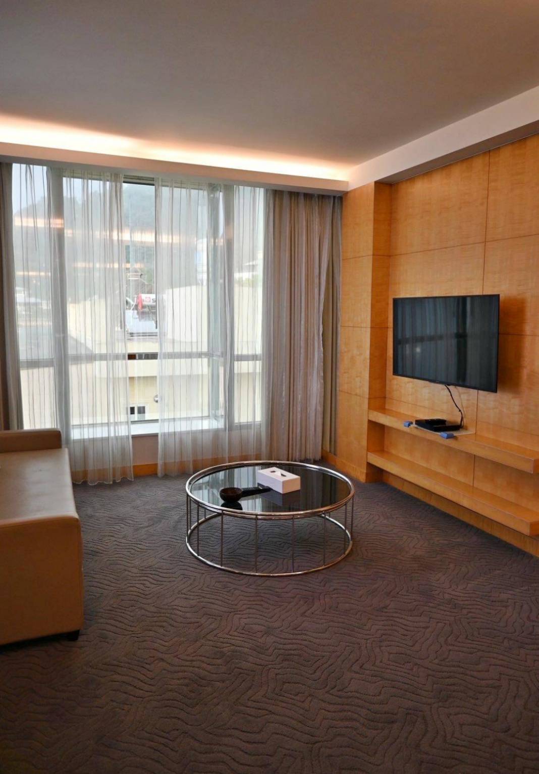 南投縣魚池鄉日月潭住宿推薦｜日月潭飯店晶澤會館THE CRYSTAL RESORT｜伊達邵商店街旁、一覽日月潭絕美湖景、媲美星級料理、亞覓湖景餐酒館美食應有盡有之晶澤會館一泊二食開箱分享！