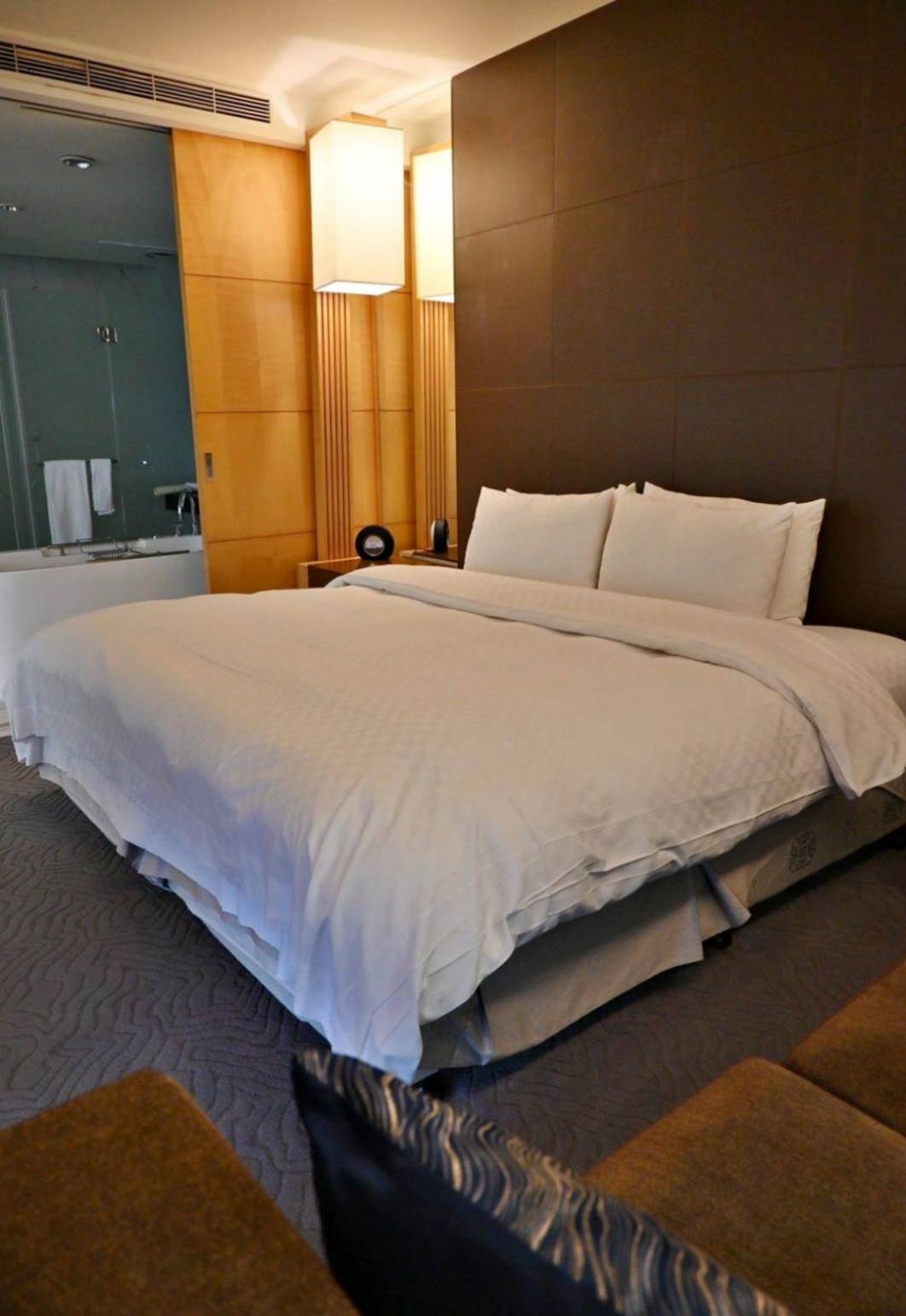 南投縣魚池鄉日月潭住宿推薦｜日月潭飯店晶澤會館THE CRYSTAL RESORT｜伊達邵商店街旁、一覽日月潭絕美湖景、媲美星級料理、亞覓湖景餐酒館美食應有盡有之晶澤會館一泊二食開箱分享！