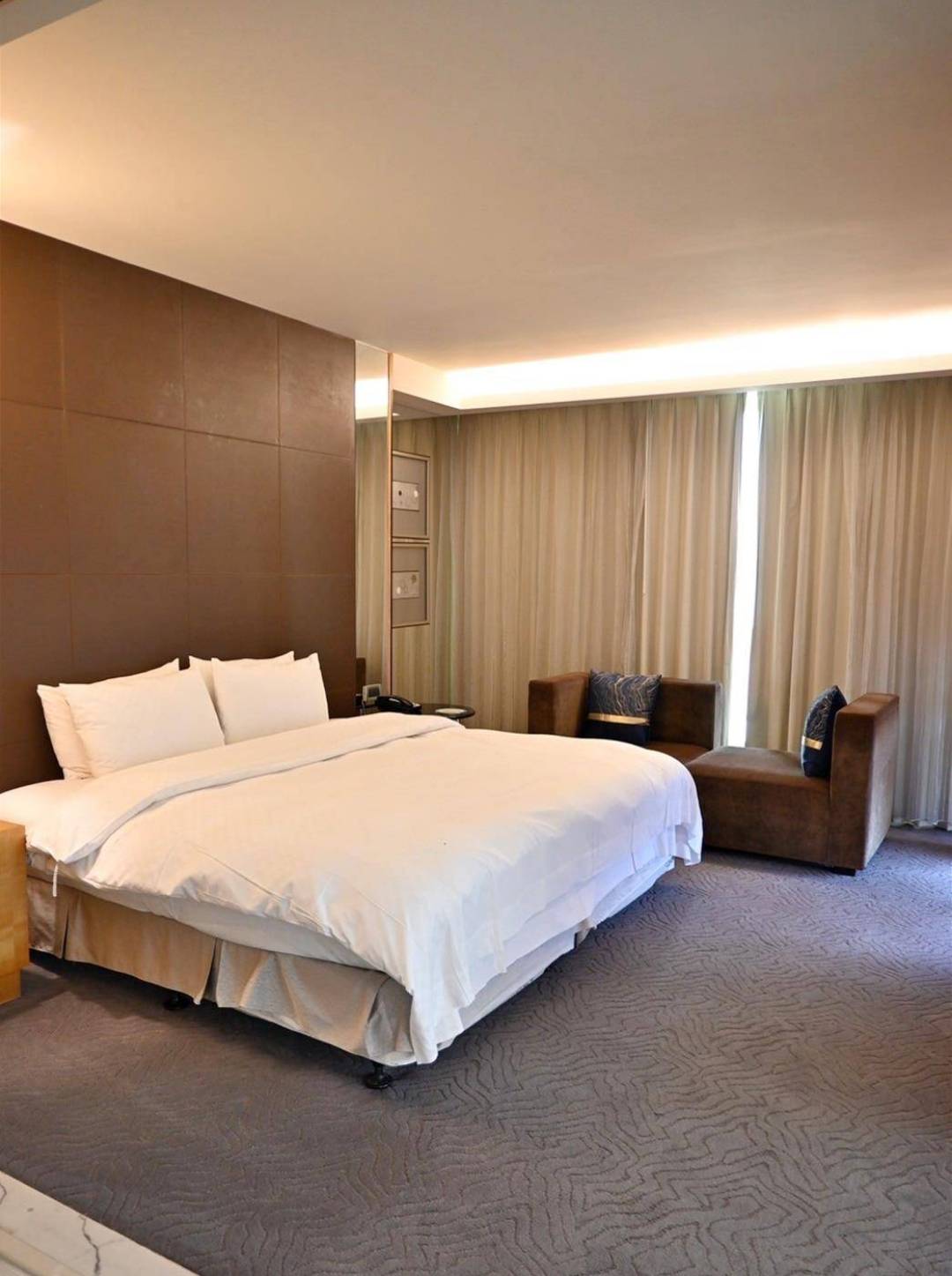 南投縣魚池鄉日月潭住宿推薦｜日月潭飯店晶澤會館THE CRYSTAL RESORT｜伊達邵商店街旁、一覽日月潭絕美湖景、媲美星級料理、亞覓湖景餐酒館美食應有盡有之晶澤會館一泊二食開箱分享！