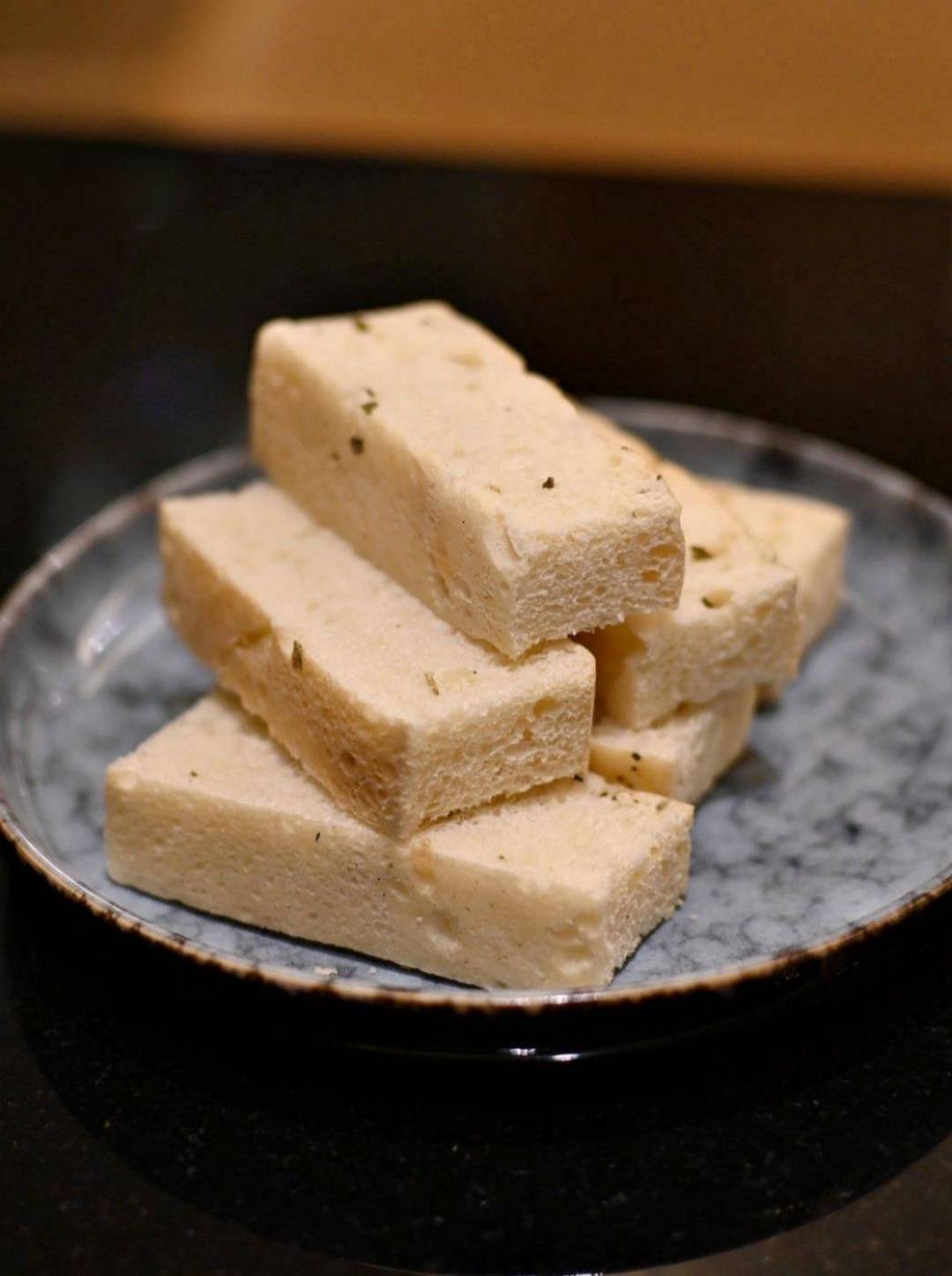 南投縣魚池鄉日月潭住宿推薦｜日月潭飯店晶澤會館THE CRYSTAL RESORT｜伊達邵商店街旁、一覽日月潭絕美湖景、媲美星級料理、亞覓湖景餐酒館美食應有盡有之晶澤會館一泊二食開箱分享！