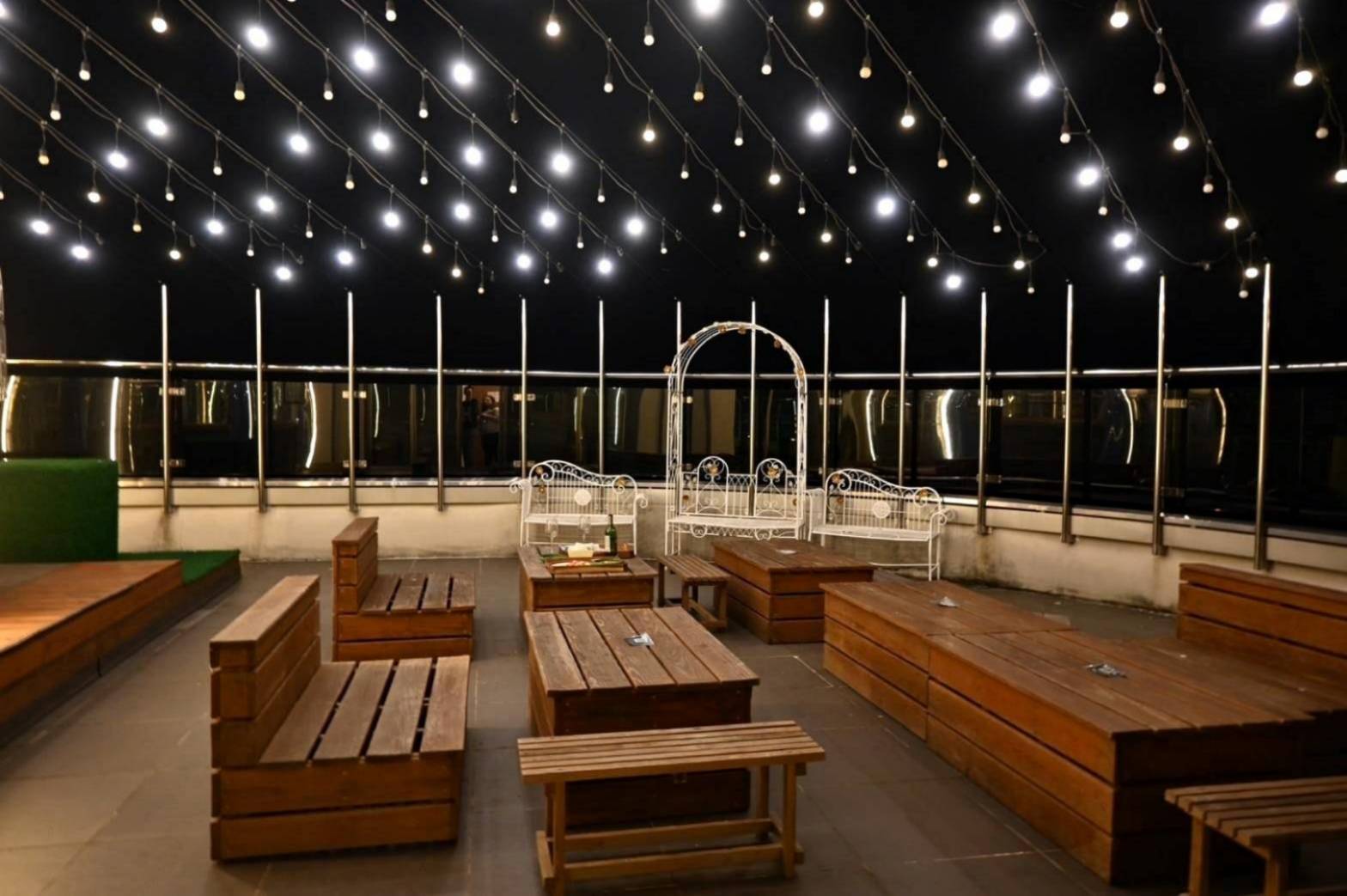 南投縣魚池鄉日月潭住宿推薦｜日月潭飯店晶澤會館THE CRYSTAL RESORT｜伊達邵商店街旁、一覽日月潭絕美湖景、媲美星級料理、亞覓湖景餐酒館美食應有盡有之晶澤會館一泊二食開箱分享！