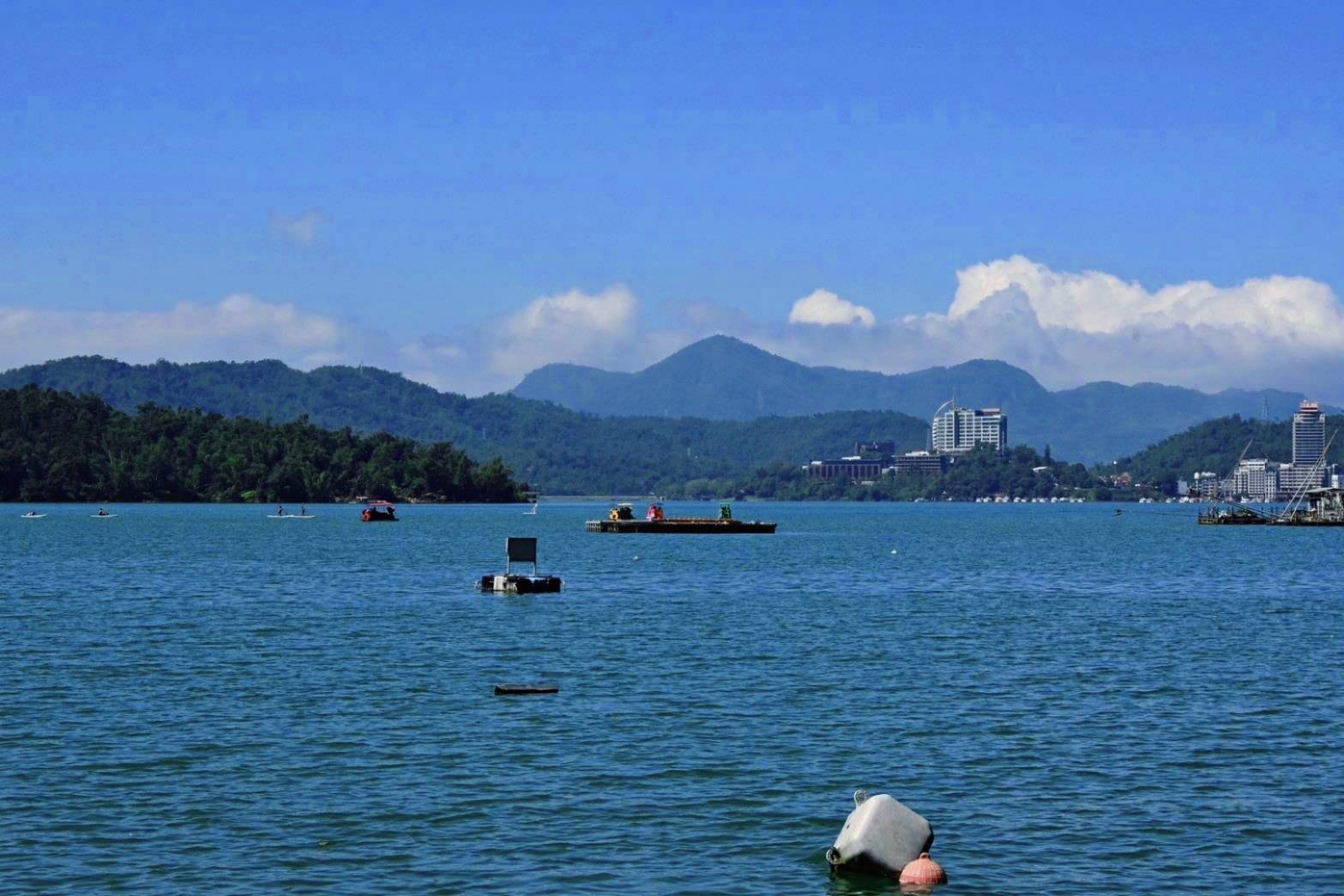 南投縣魚池鄉日月潭住宿推薦｜日月潭飯店晶澤會館THE CRYSTAL RESORT｜伊達邵商店街旁、一覽日月潭絕美湖景、媲美星級料理、亞覓湖景餐酒館美食應有盡有之晶澤會館一泊二食開箱分享！
