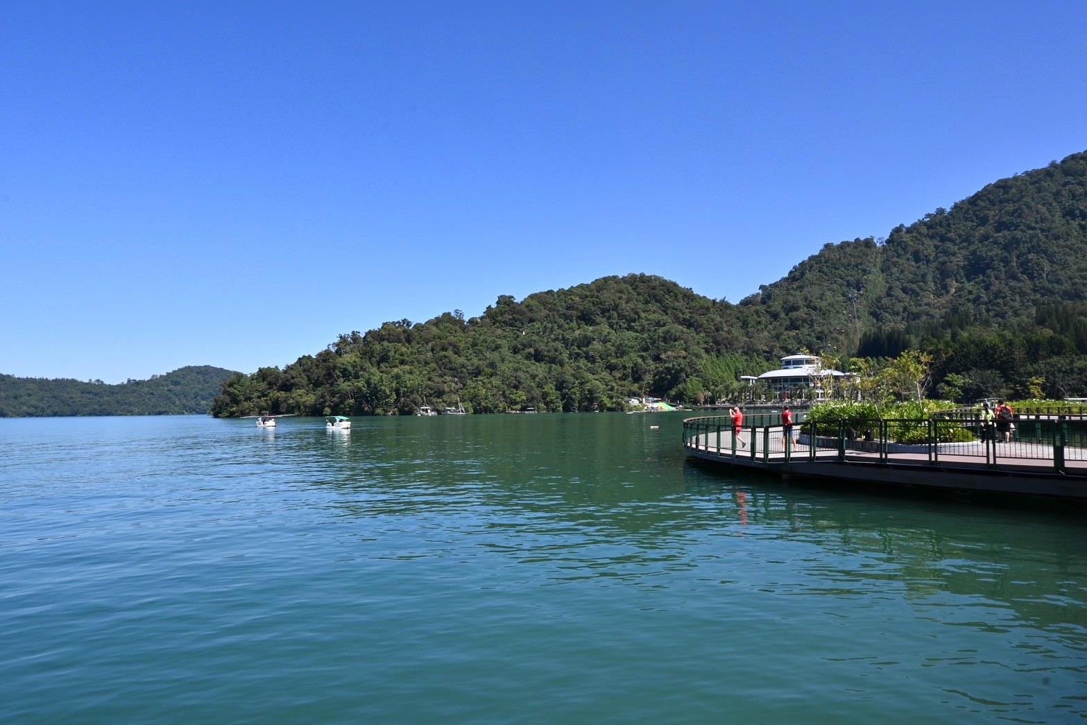 南投縣魚池鄉日月潭住宿推薦｜日月潭飯店晶澤會館THE CRYSTAL RESORT｜伊達邵商店街旁、一覽日月潭絕美湖景、媲美星級料理、亞覓湖景餐酒館美食應有盡有之晶澤會館一泊二食開箱分享！