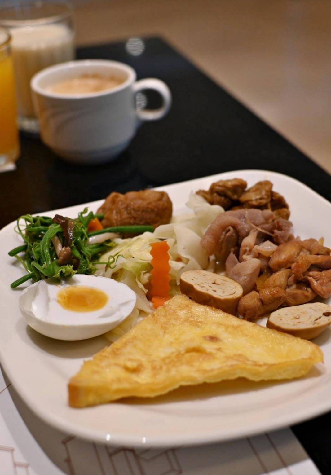 南投縣魚池鄉日月潭住宿推薦｜日月潭飯店晶澤會館THE CRYSTAL RESORT｜伊達邵商店街旁、一覽日月潭絕美湖景、媲美星級料理、亞覓湖景餐酒館美食應有盡有之晶澤會館一泊二食開箱分享！