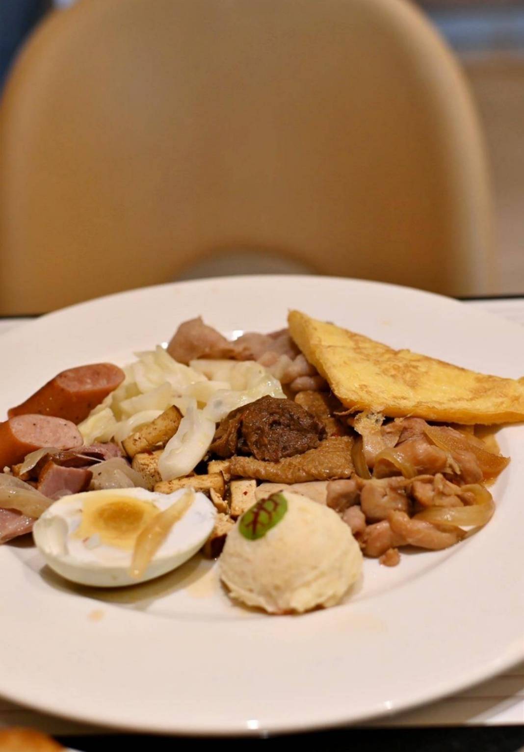 南投縣魚池鄉日月潭住宿推薦｜日月潭飯店晶澤會館THE CRYSTAL RESORT｜伊達邵商店街旁、一覽日月潭絕美湖景、媲美星級料理、亞覓湖景餐酒館美食應有盡有之晶澤會館一泊二食開箱分享！