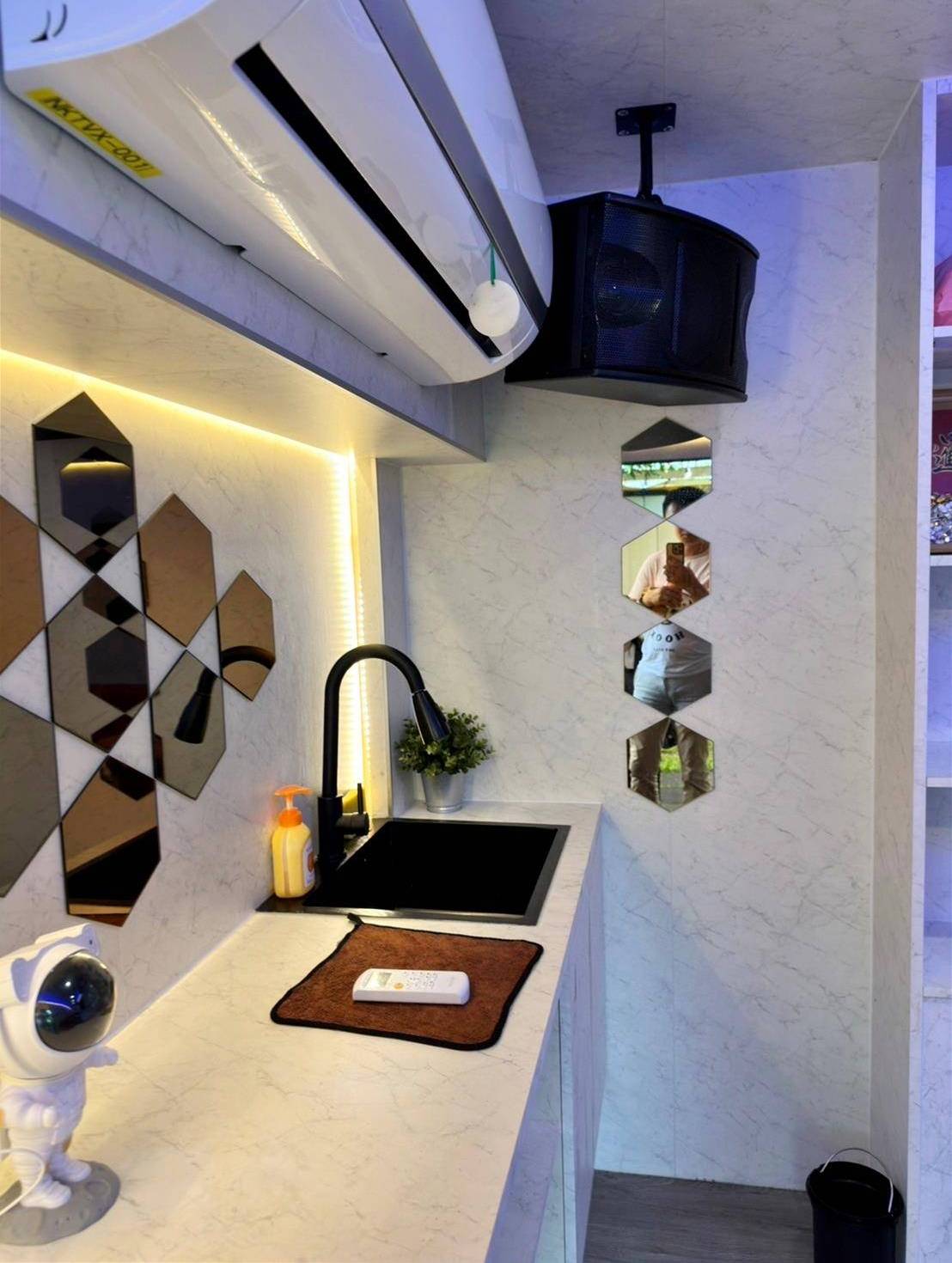 桃園市復興區露營推薦｜溪口台露營渡假園區｜夜宿諾美締露營車，兩側環山風景秀麗，適合各齡層之懶人露營入住心得分享！