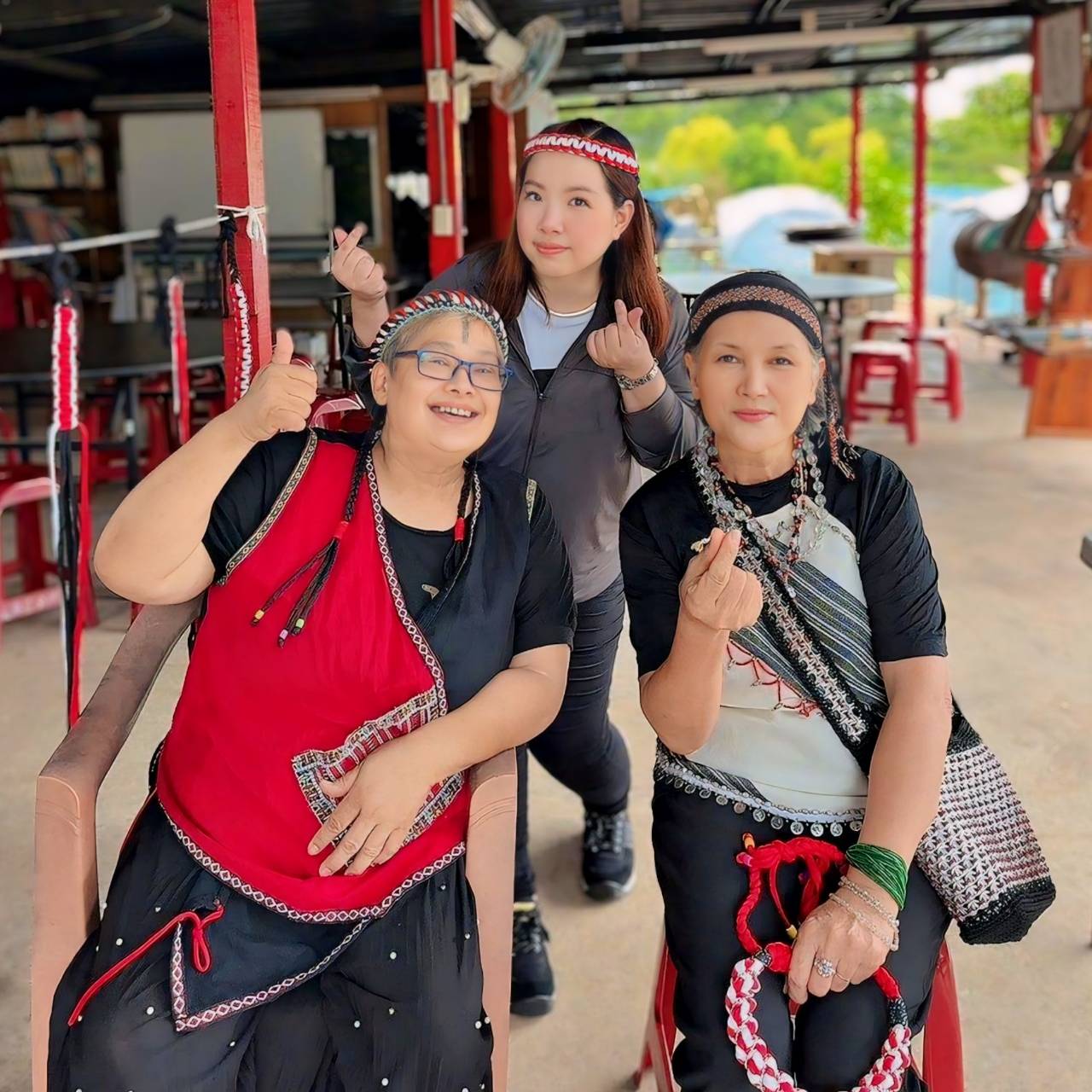 桃園市復興區露營推薦｜溪口台露營渡假園區｜夜宿諾美締露營車，兩側環山風景秀麗，適合各齡層之懶人露營入住心得分享！