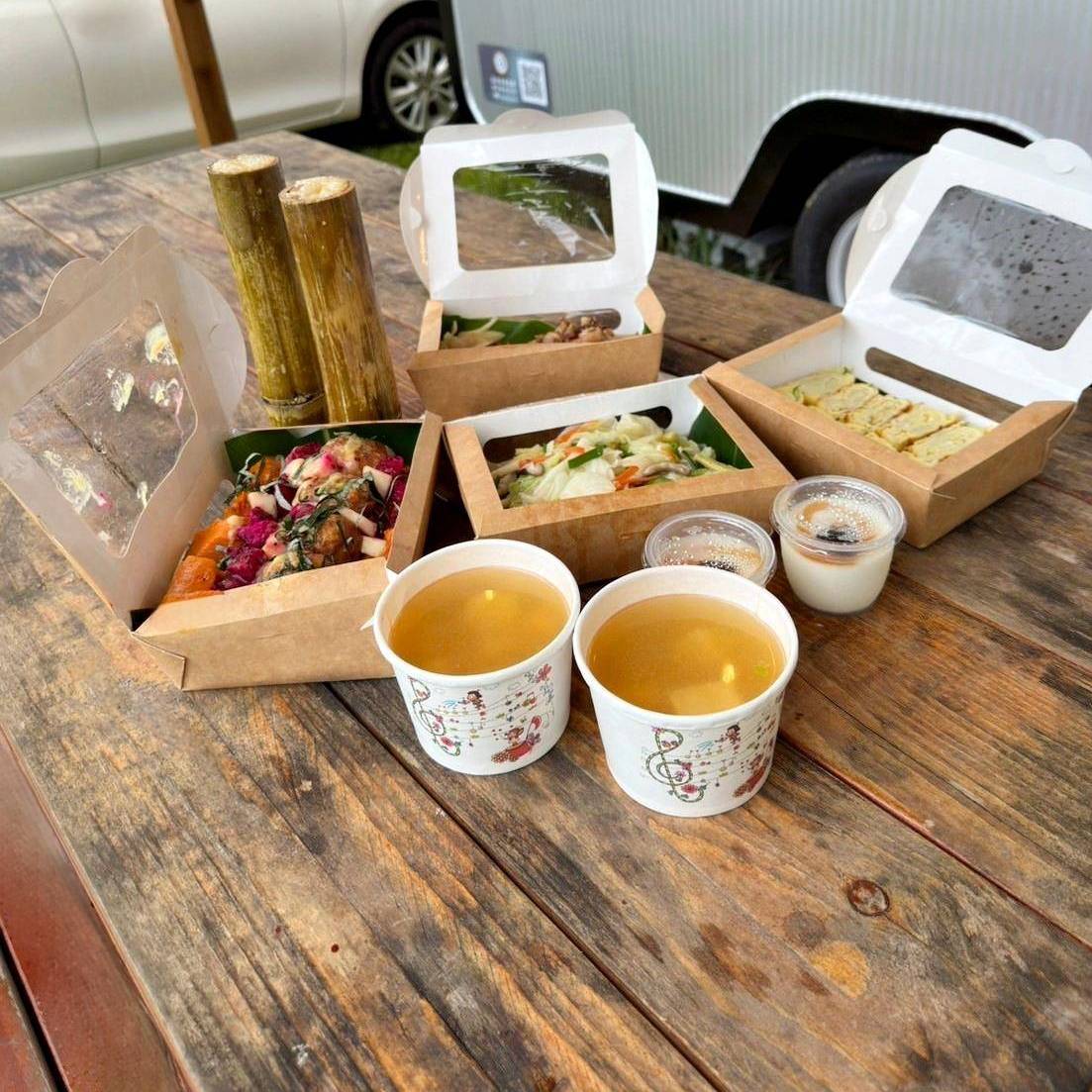 桃園市復興區露營推薦｜溪口台露營渡假園區｜夜宿諾美締露營車，兩側環山風景秀麗，適合各齡層之懶人露營入住心得分享！