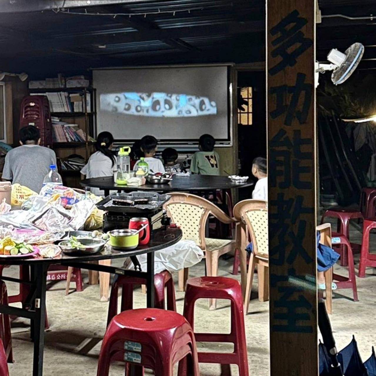 桃園市復興區露營推薦｜溪口台露營渡假園區｜夜宿諾美締露營車，兩側環山風景秀麗，適合各齡層之懶人露營入住心得分享！