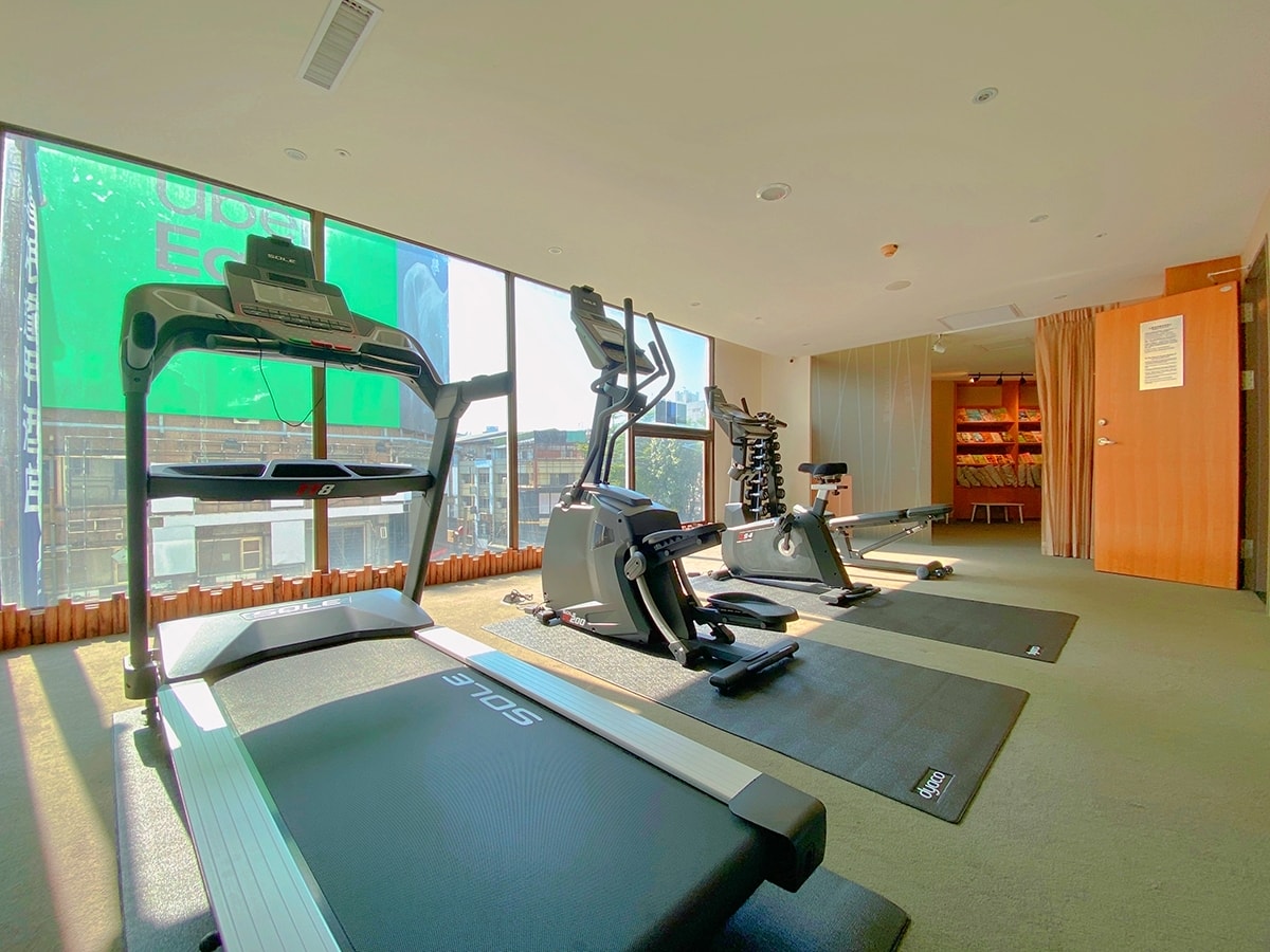 台中西屯區住宿推薦｜台中碧根逢甲酒店Beacon Hotel｜三訪入住碧根家庭套房，自助早餐豐富多樣，地下室設停車場，距離逢甲夜市步行僅1分鐘，吃喝玩樂生活機能一應俱全之碧根逢甲酒店入住心得分享！