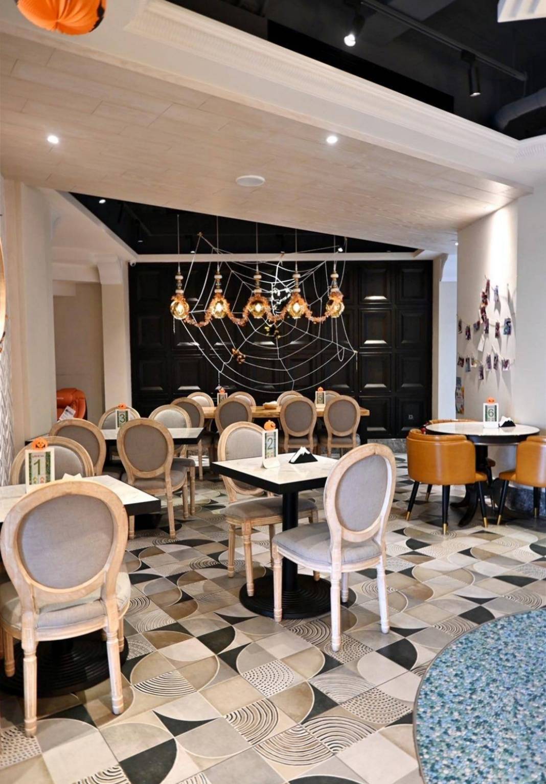 台中中區住宿推薦｜挪威森林行旅台中行旅3號館｜步行可達台中火車站，森林小語早餐輕食驚艷，每間客房設獨立對外窗，享受自在漫遊愜意時光之挪威森林行旅3號館入住心得分享！